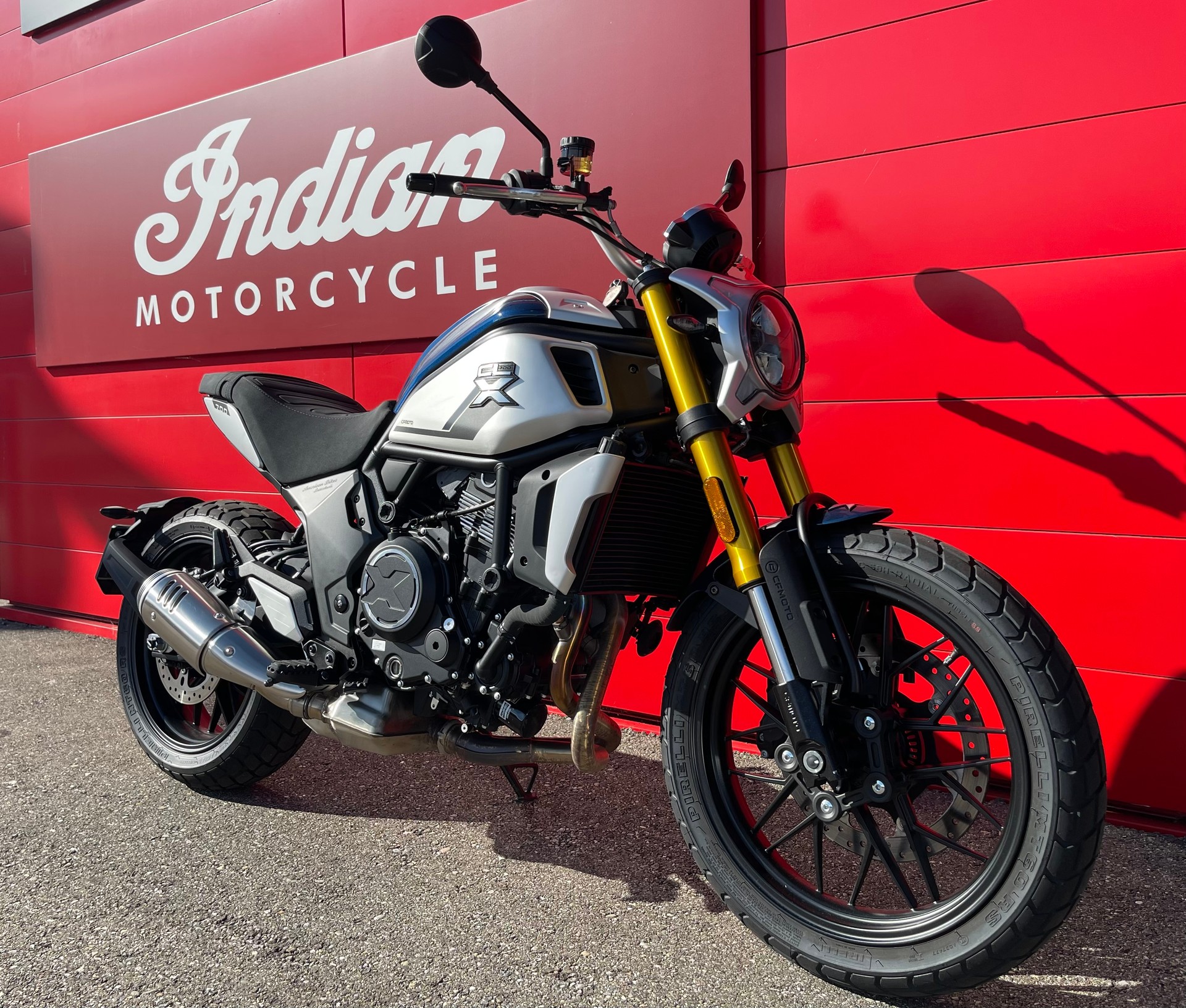 CF MOTO 700 CL-X Heritage-showroom-element-1