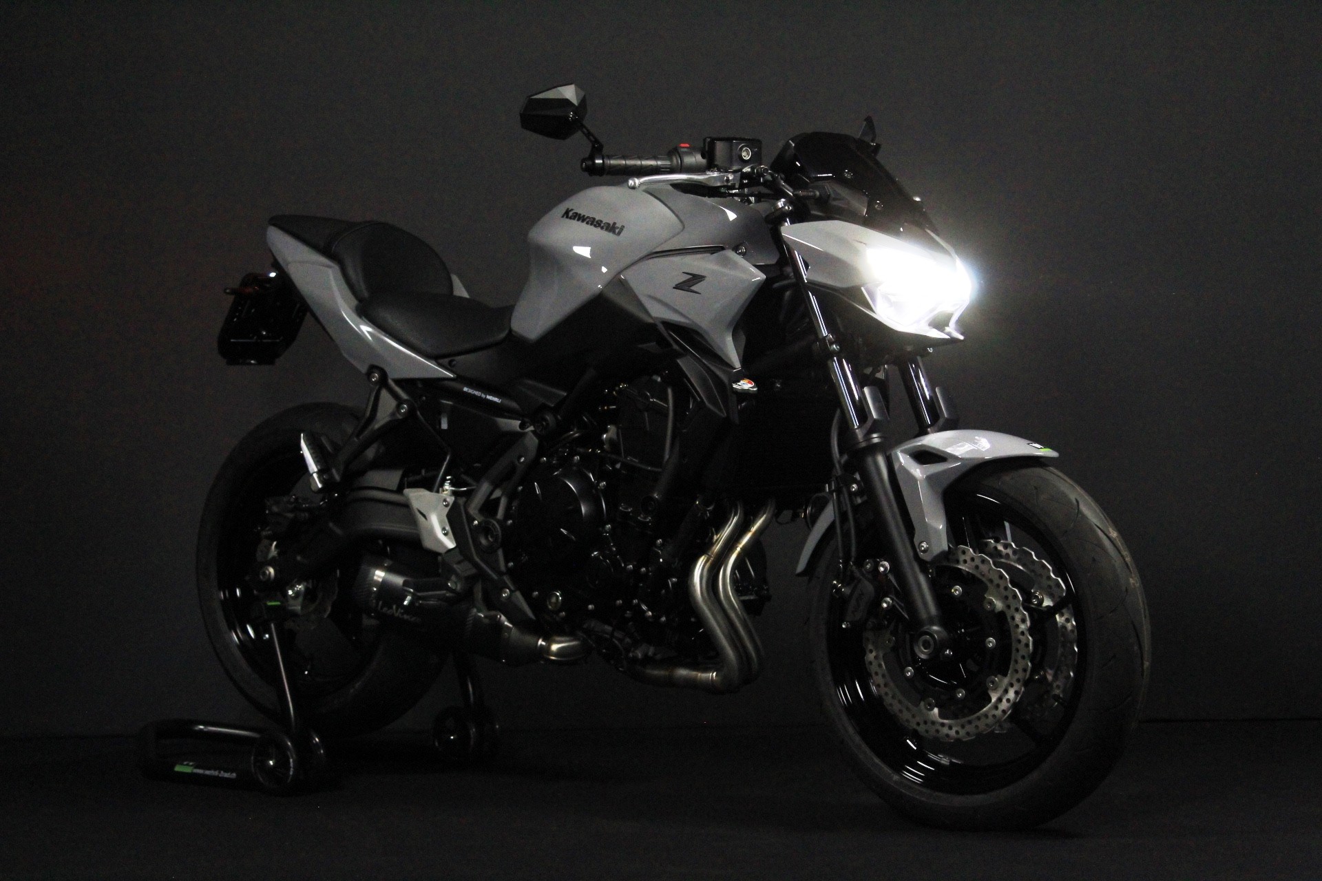 KAWASAKI Z 650 (50/35 KW) *Nardo* Level 3-showroom-element-1