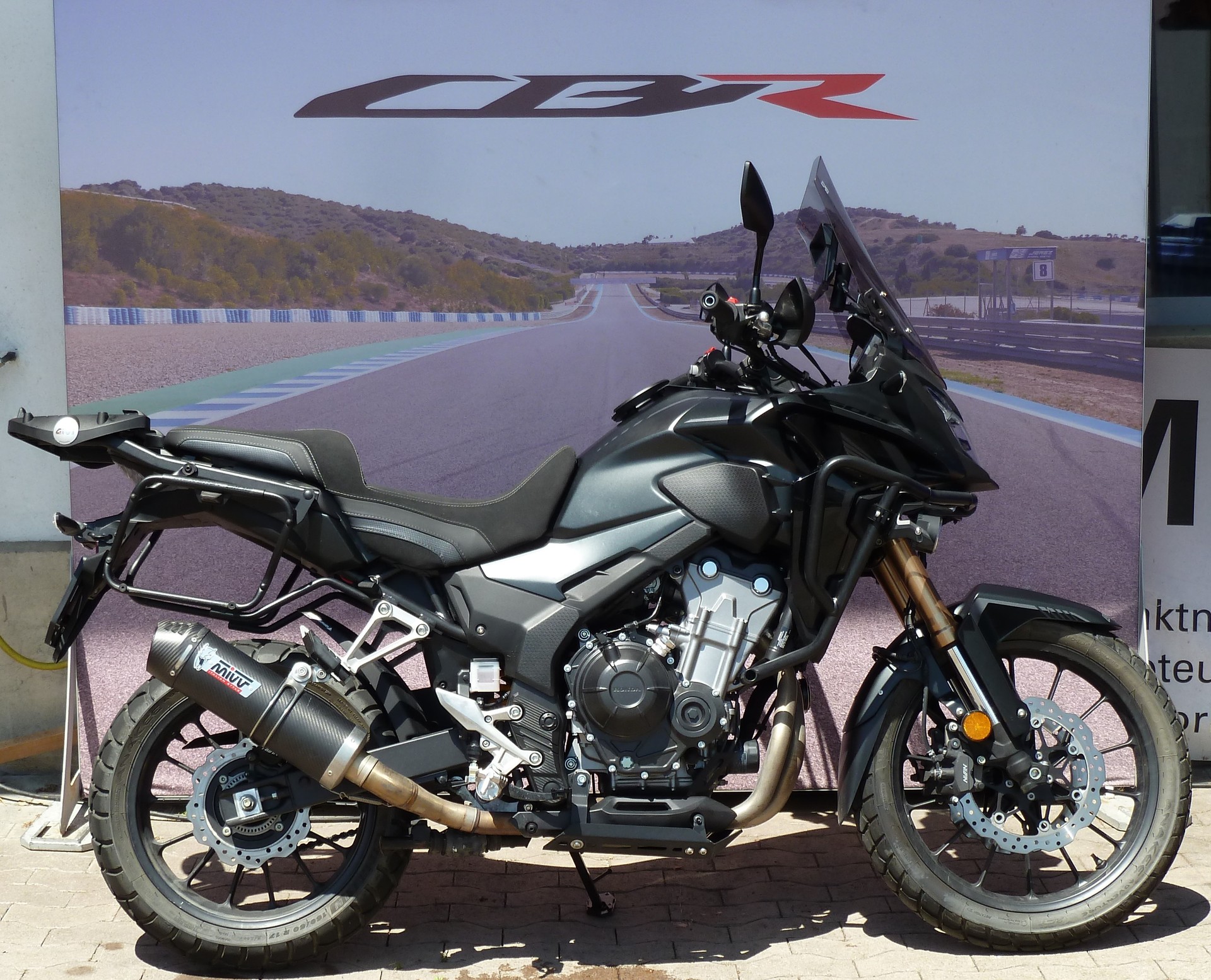 HONDA CB 500 X-showroom-element-3