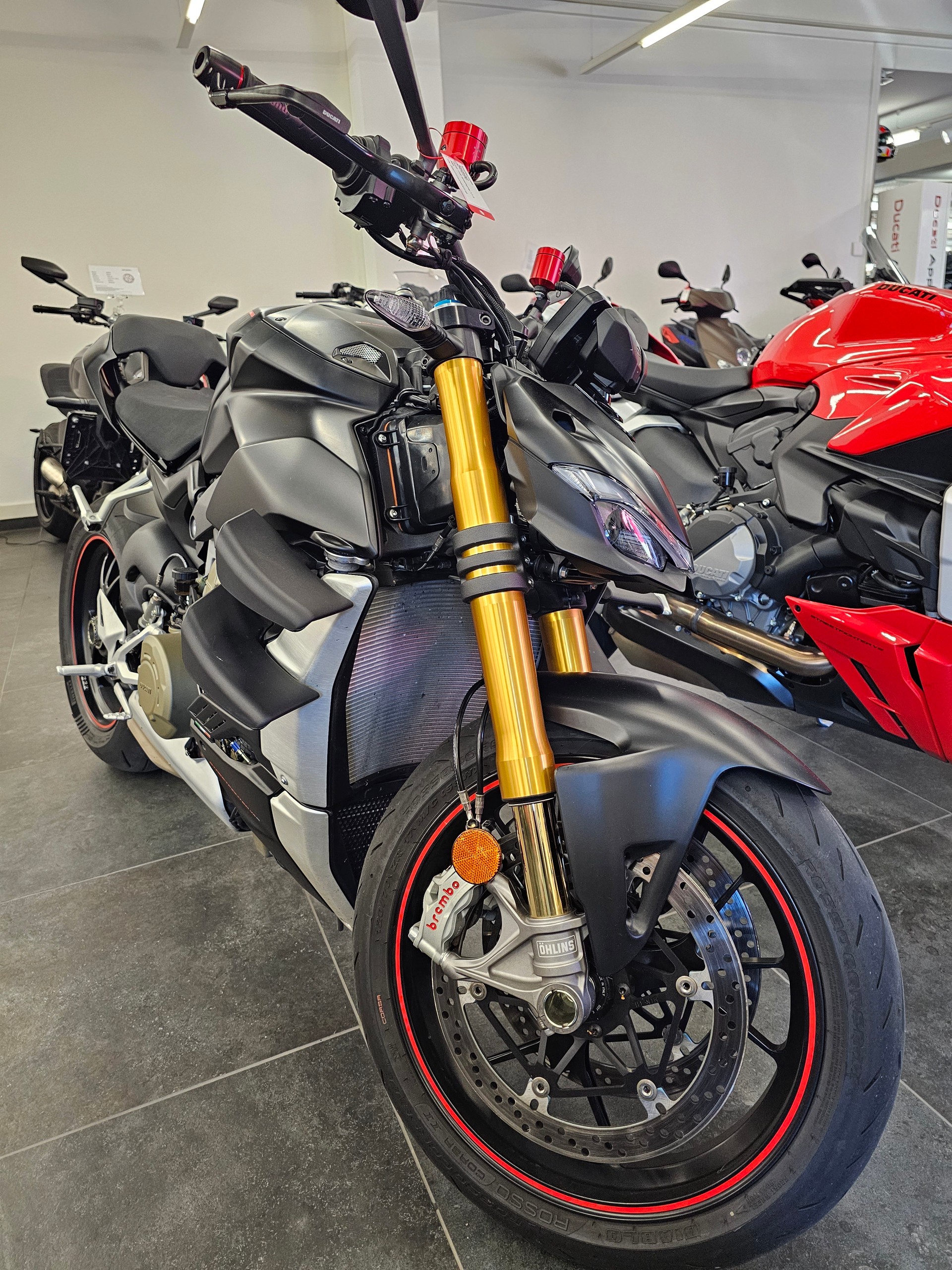 DUCATI Streetfighter V4 S