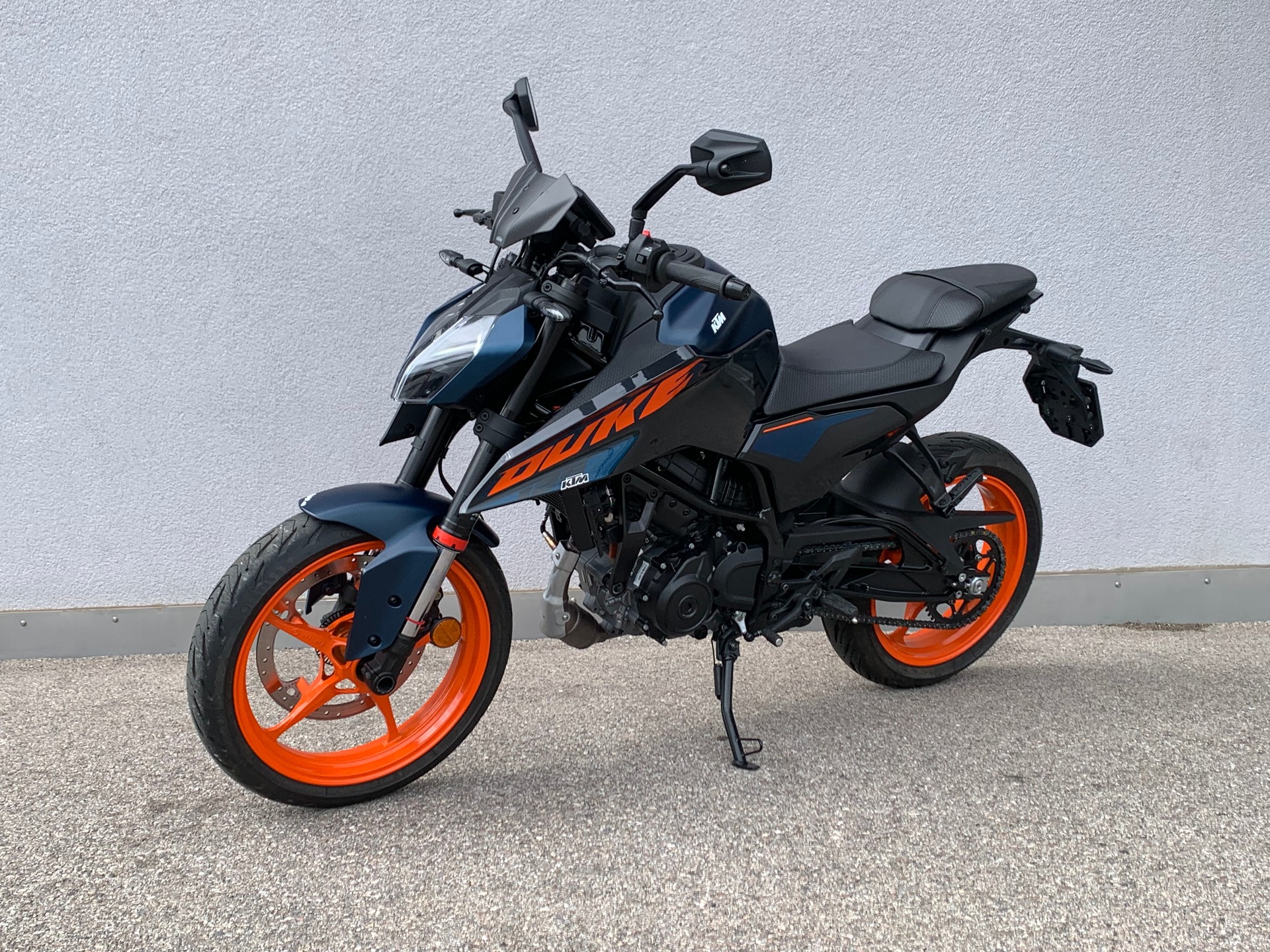 KTM ABS-showroom-element-3