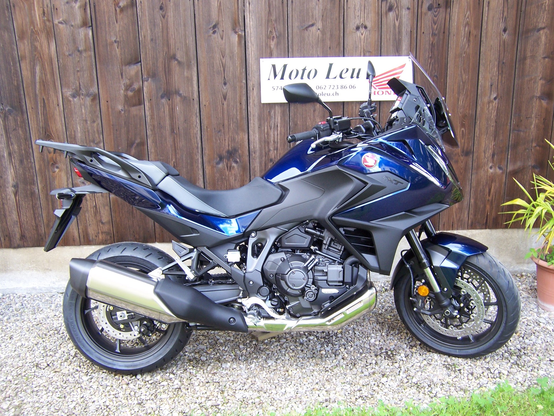 HONDA NT 1100 DCT-showroom-element-2