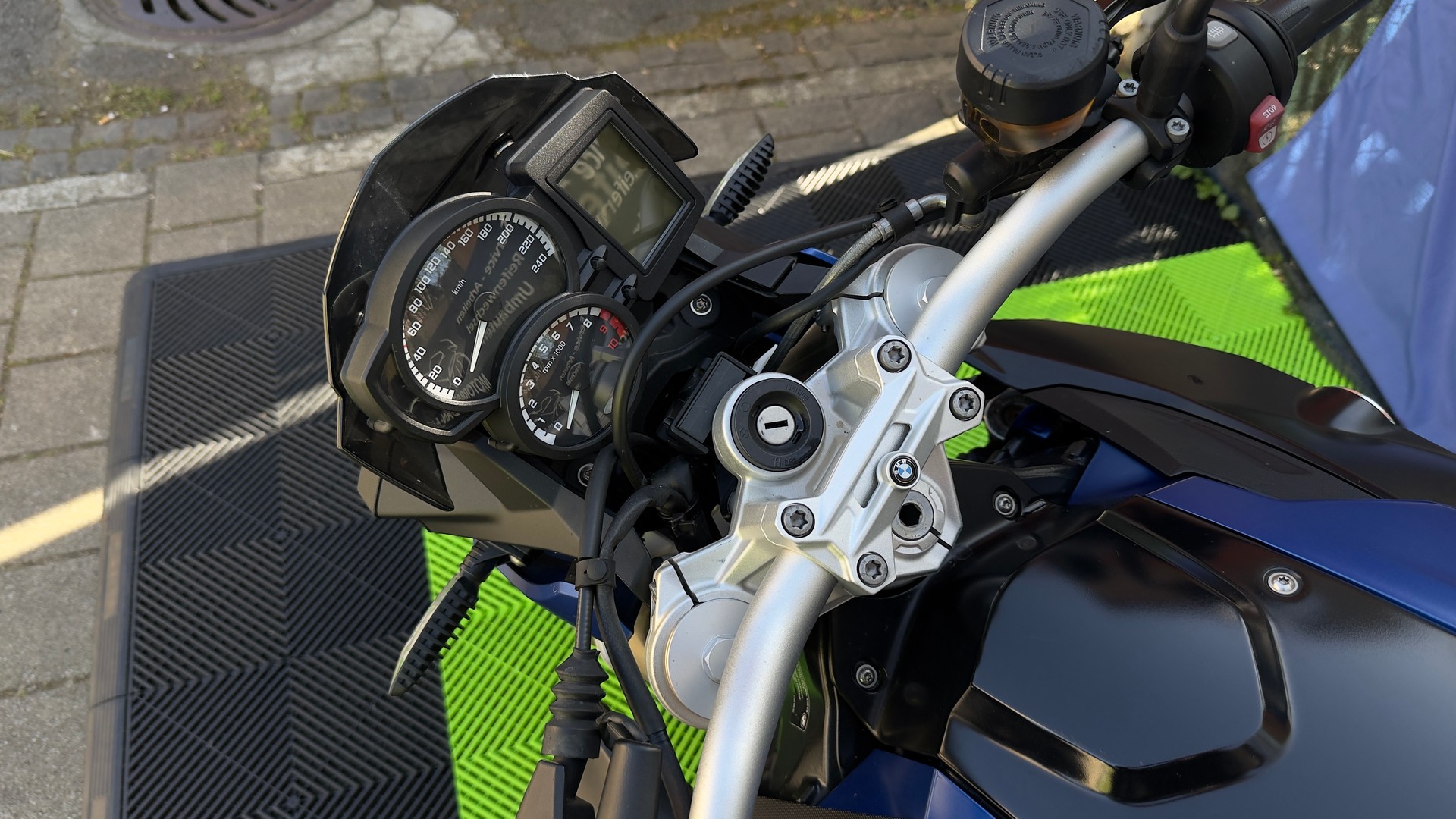 BMW F 800 R ABS-image-12