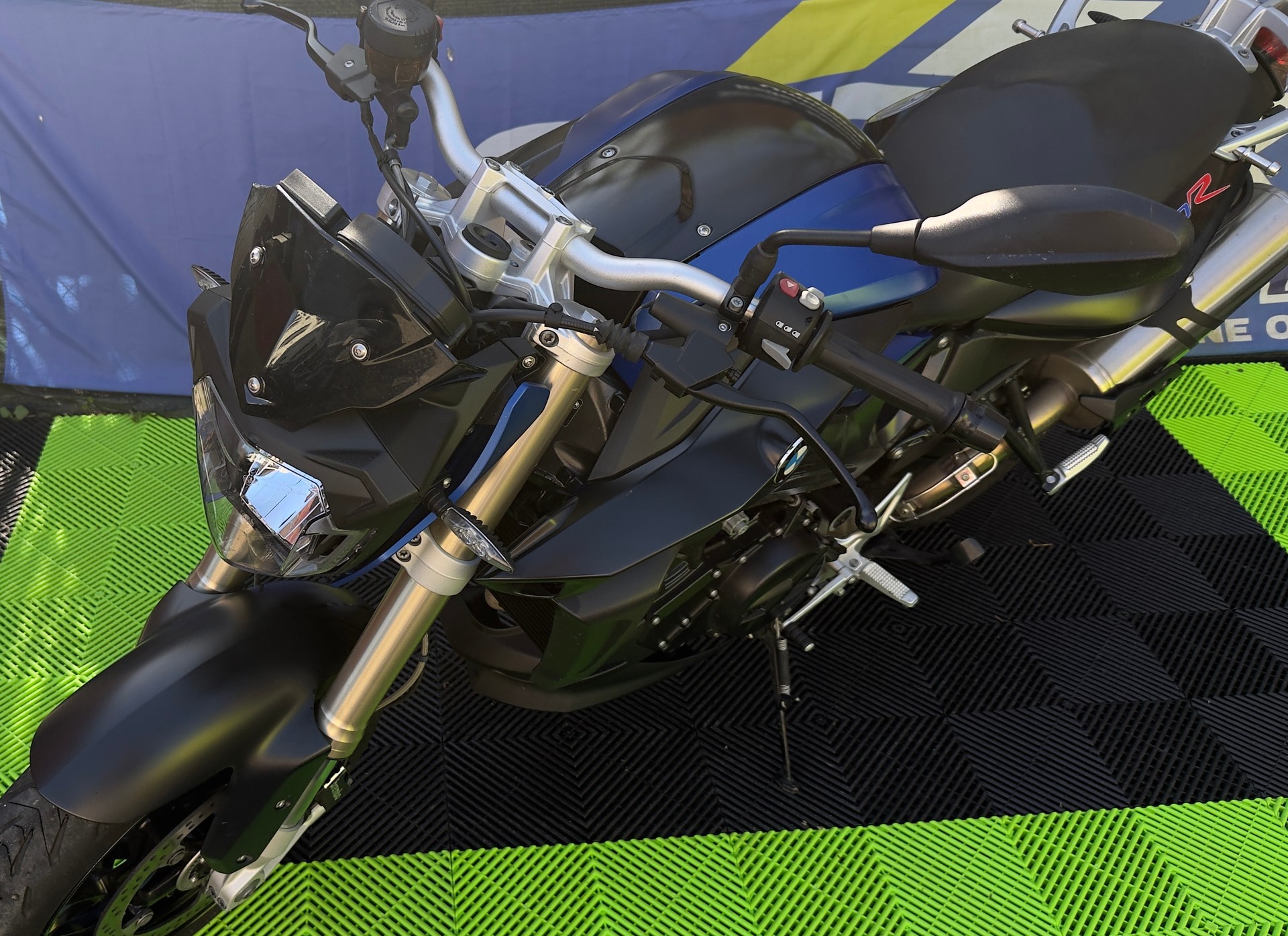 BMW F 800 R ABS-showroom-element-3