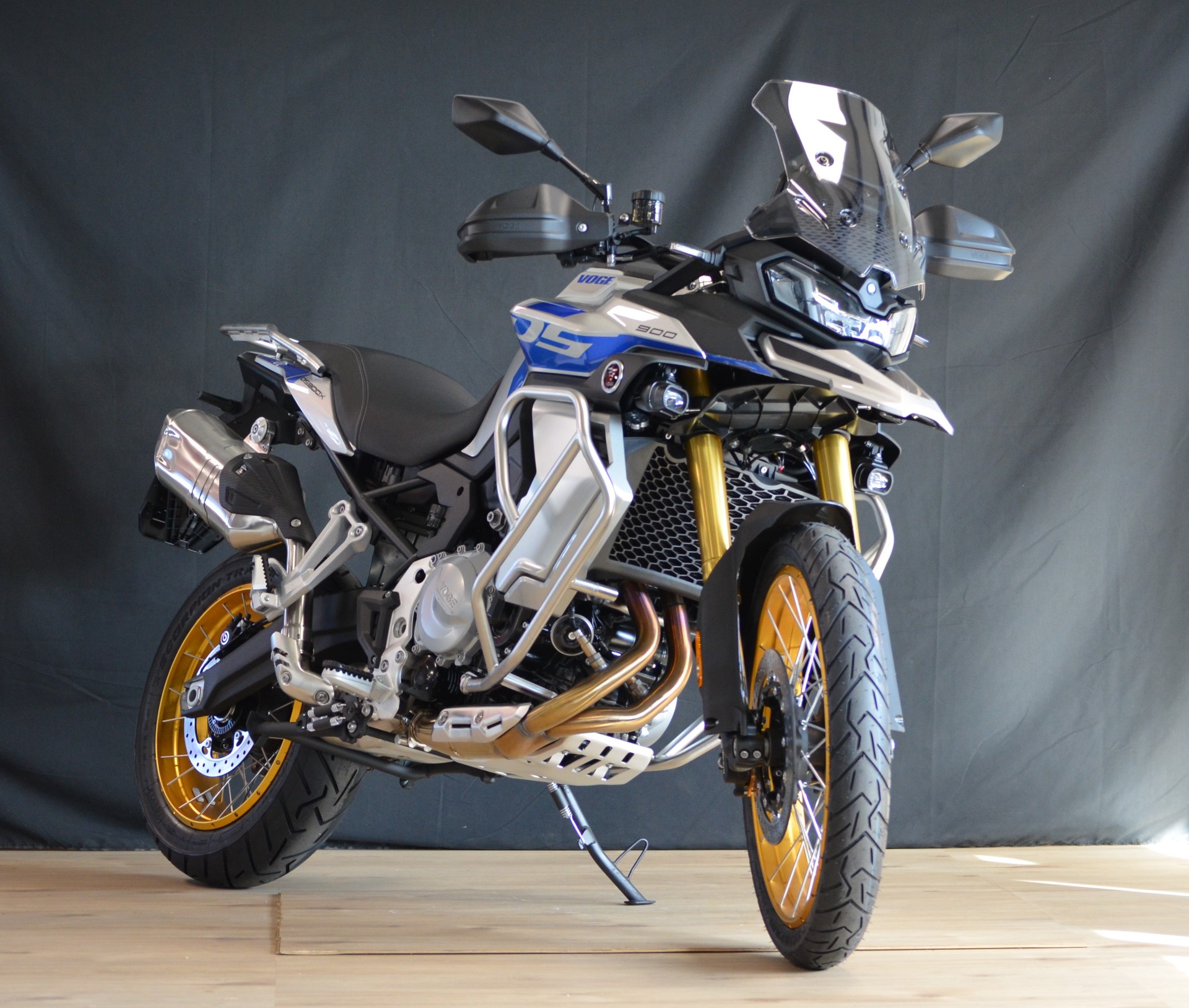 VOGE 900 DSX