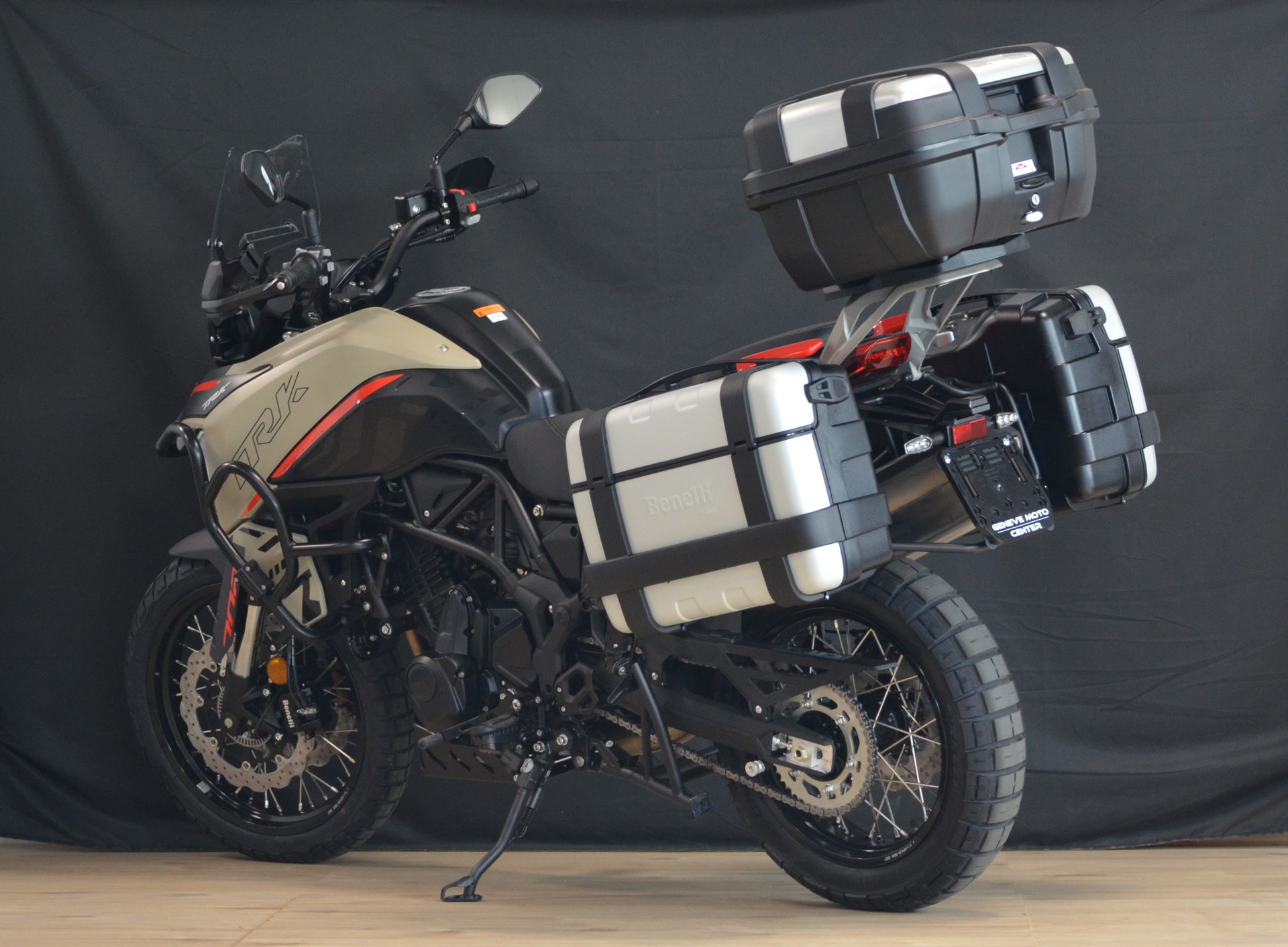 BENELLI TRK 702 X-showroom-element-3