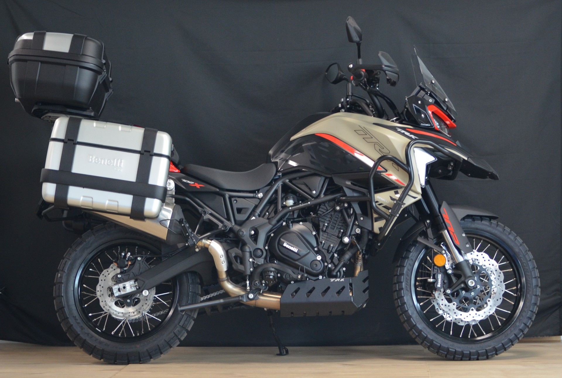 BENELLI TRK 702 X-showroom-element-2