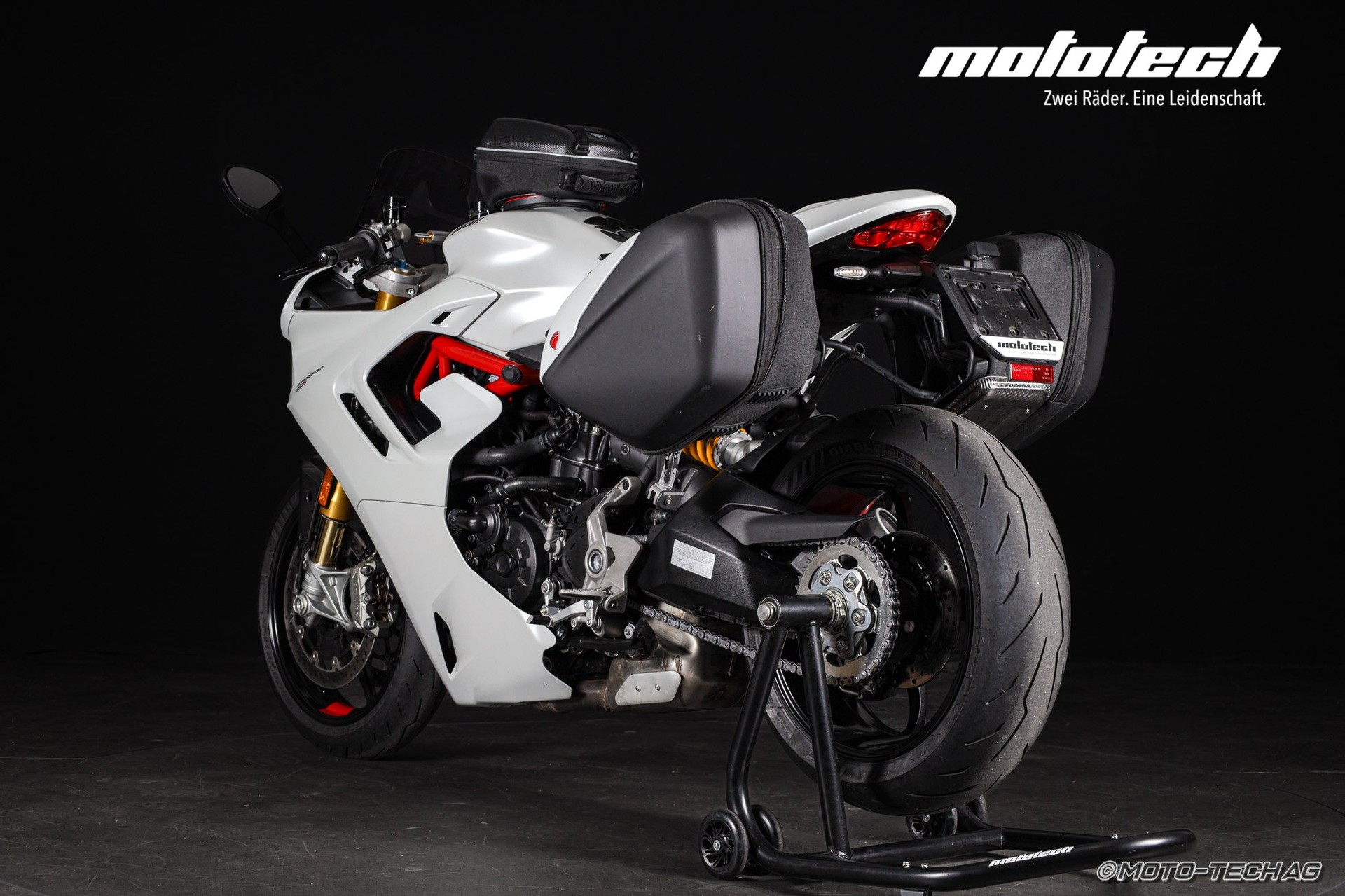 DUCATI 950 Supersport S-showroom-element-3