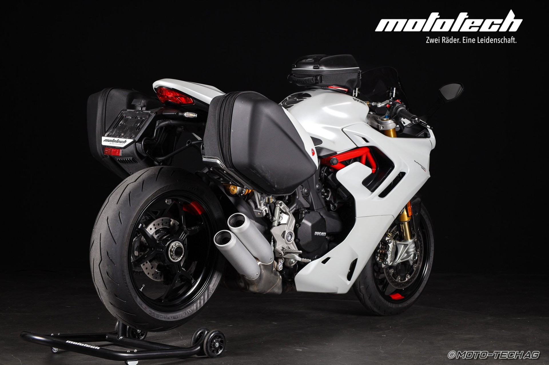 DUCATI 950 Supersport S-showroom-element-2