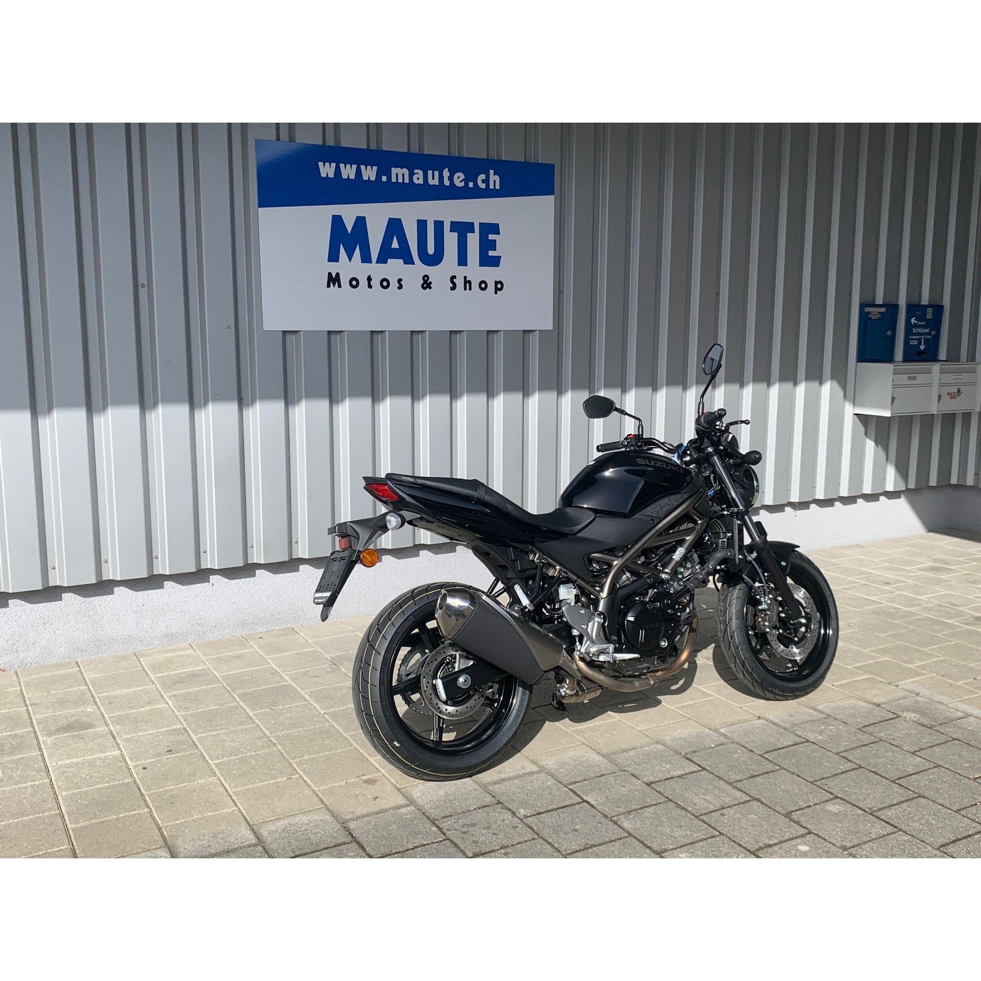 SUZUKI SV 650 (35kW)-showroom-element-1