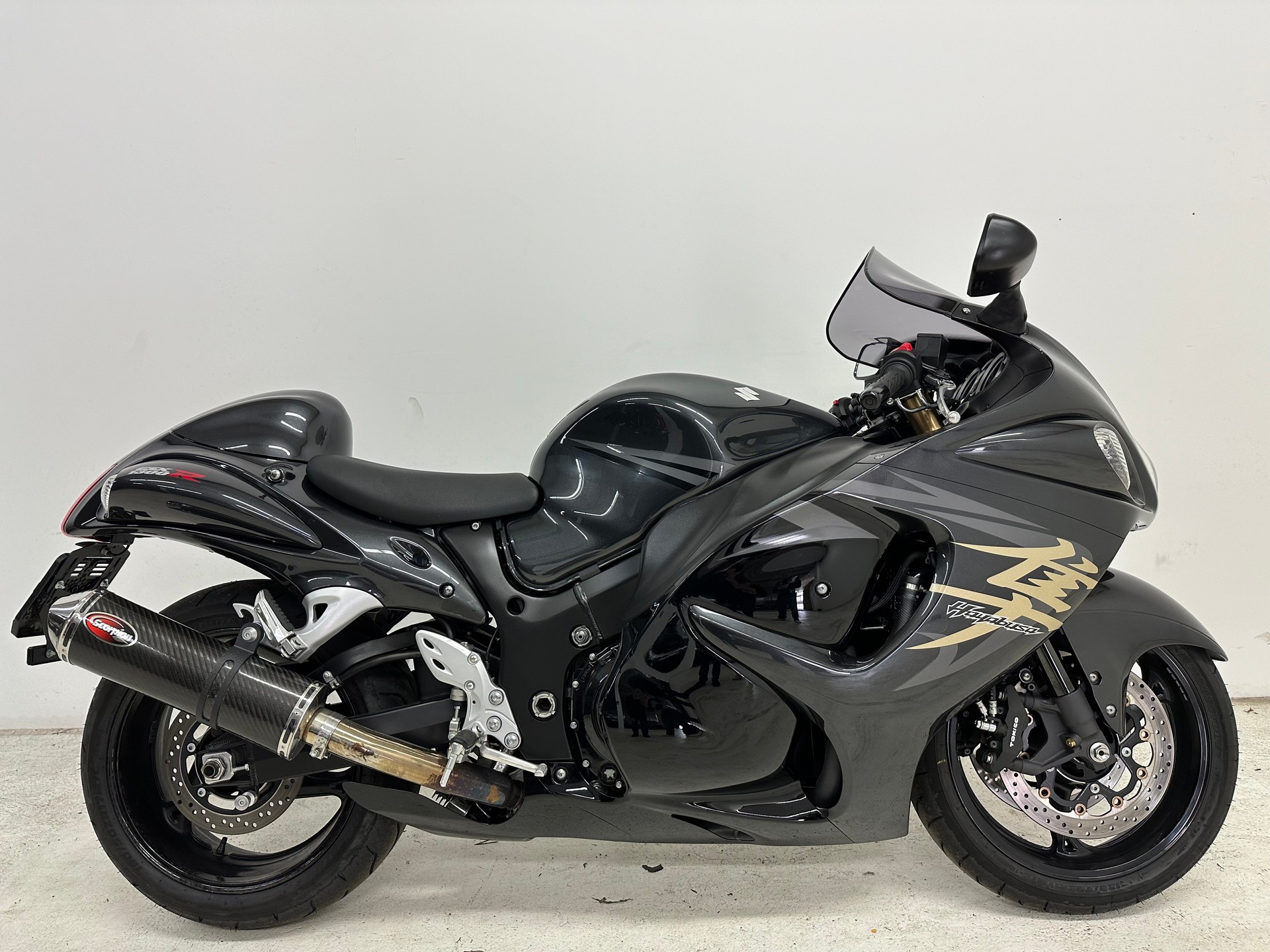 SUZUKI GSX 1300 RZ Hayabusa K8