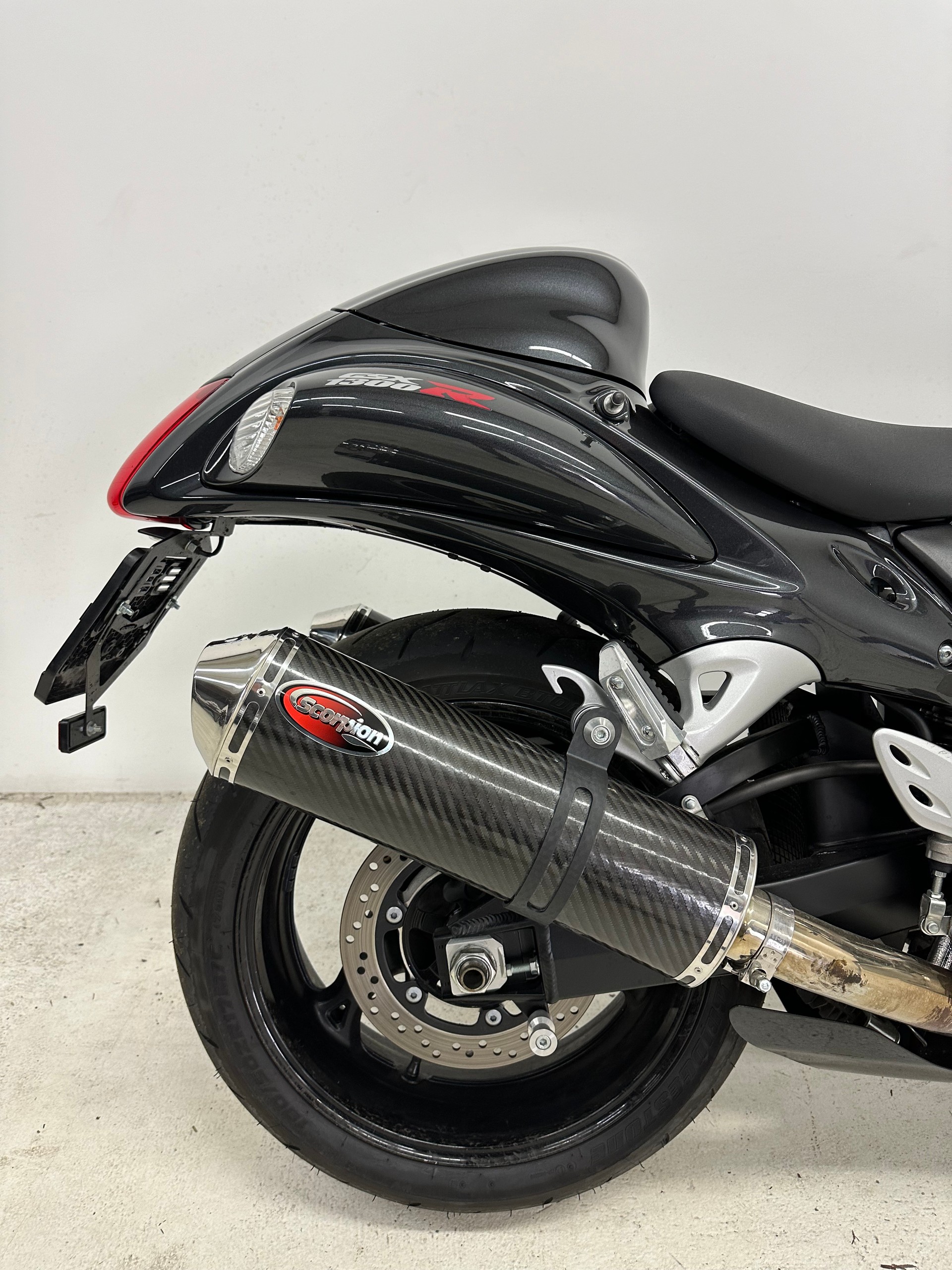 SUZUKI GSX 1300 RZ Hayabusa K8-showroom-element-3