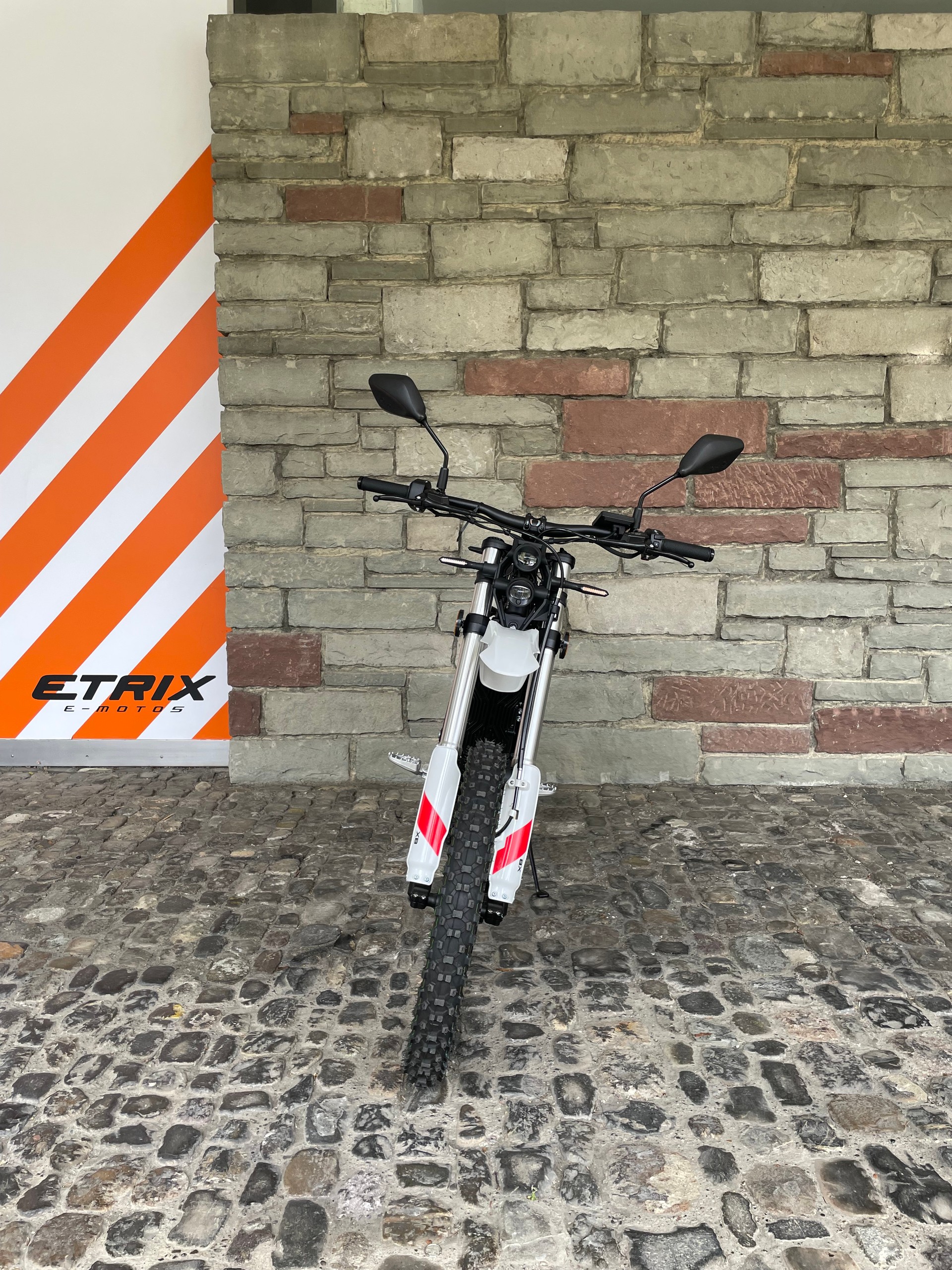 ZERO XB-showroom-element-1