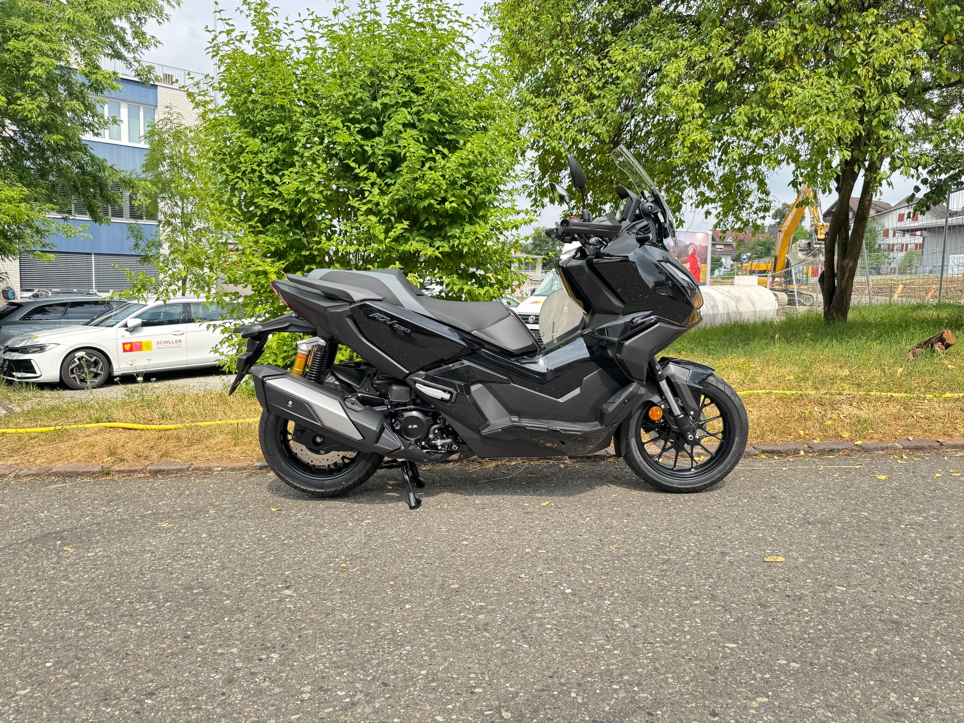 HONDA ADV 350-image-1