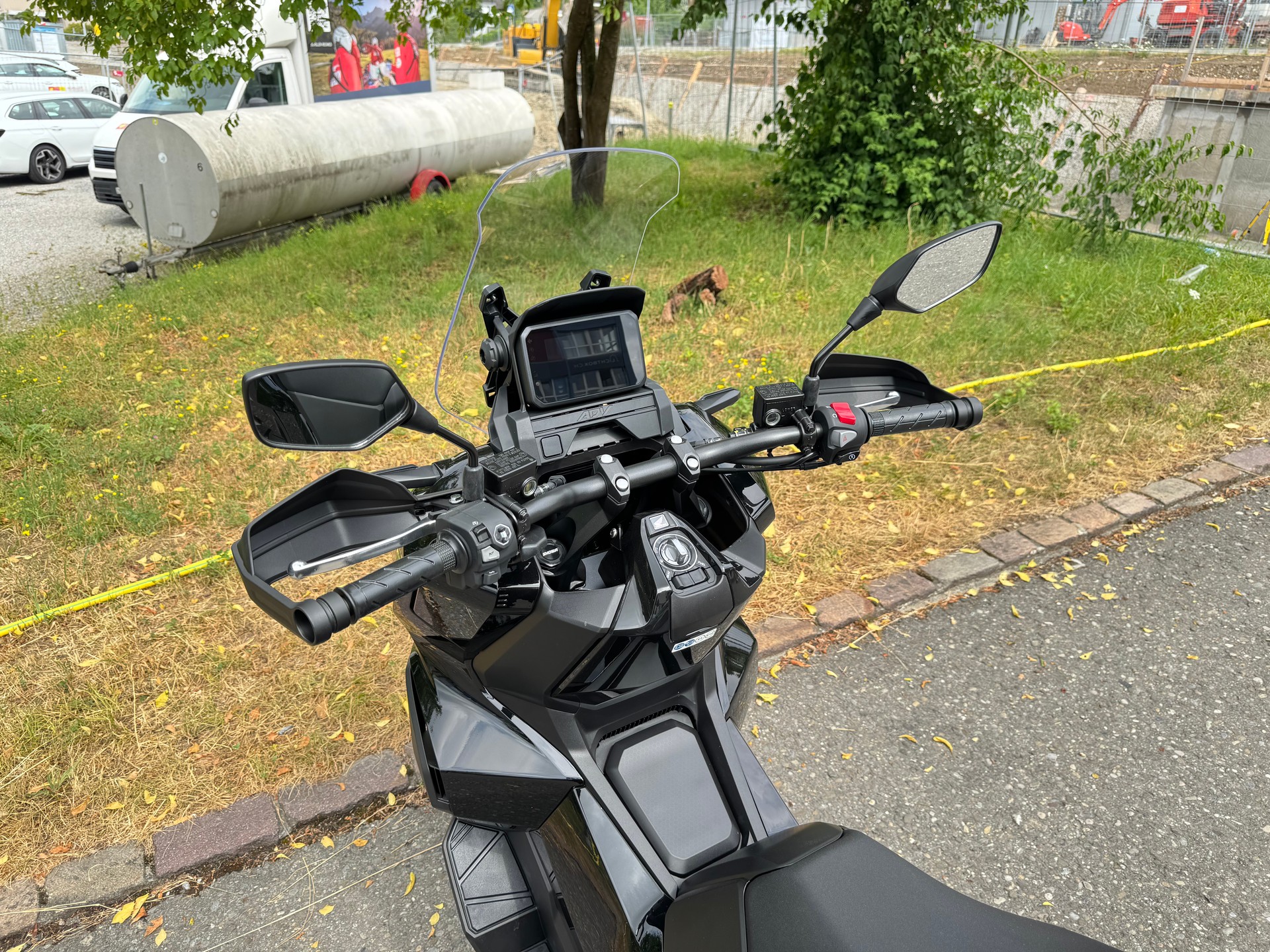HONDA ADV 350-image-5