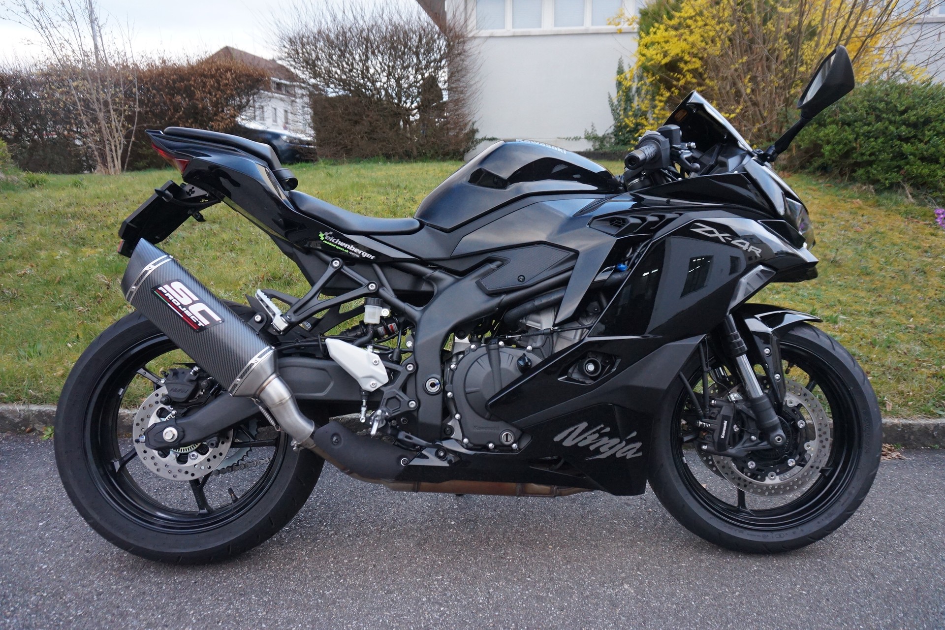KAWASAKI Ninja ZX-4R ABS (57kW/35kW) mit SC Project SC1-S Karbon Auspuff-image-2