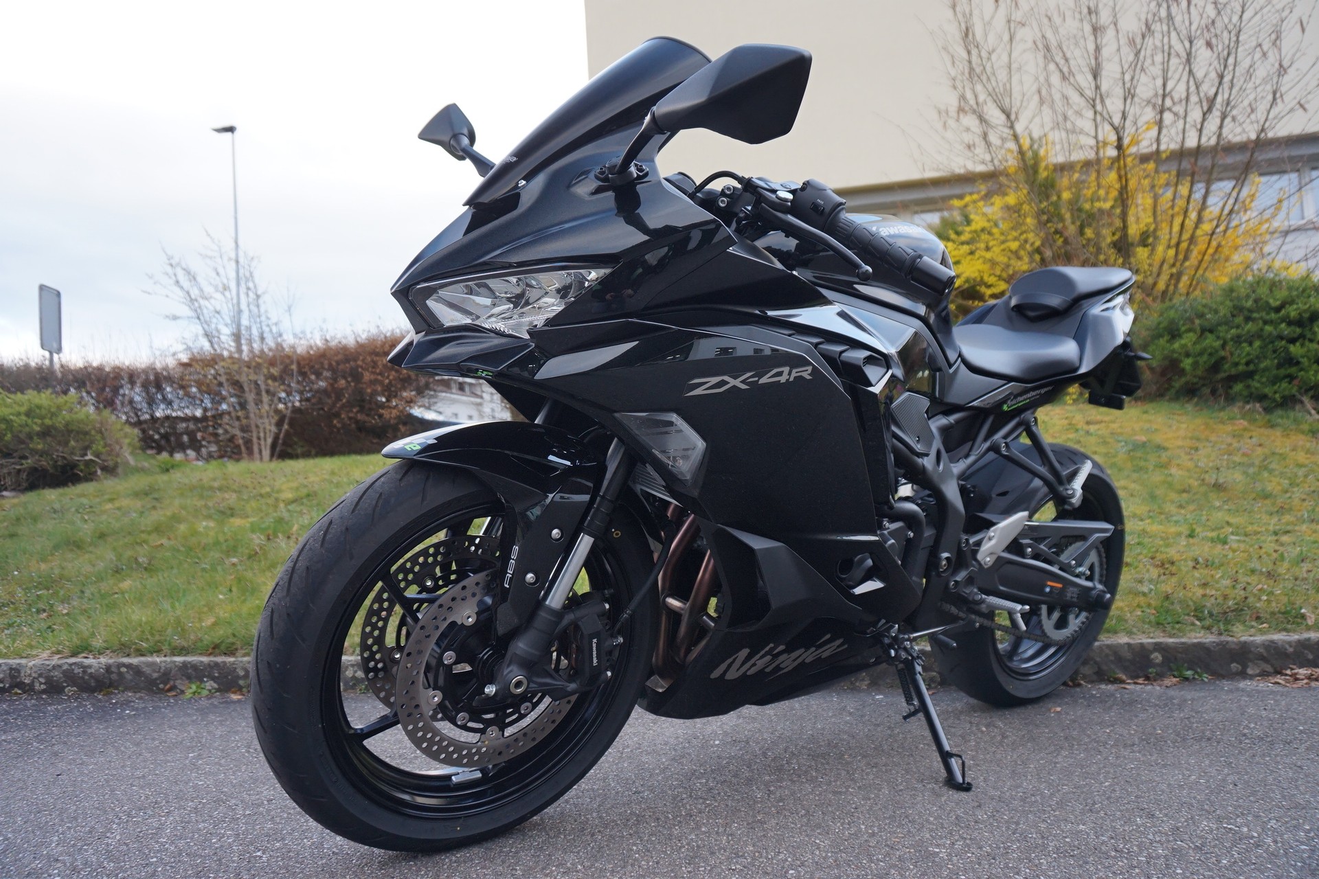 KAWASAKI Ninja ZX-4R ABS (57kW/35kW) mit SC Project SC1-S Karbon Auspuff-image-6