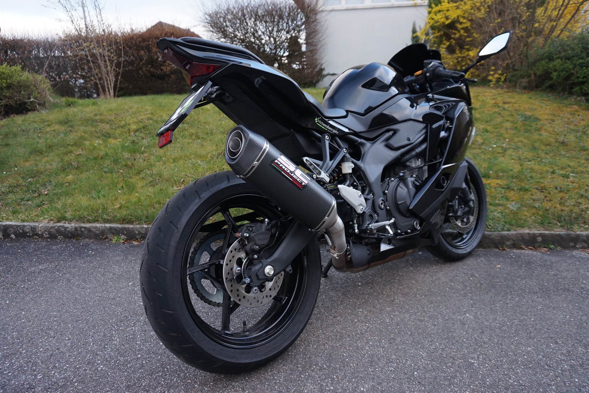 KAWASAKI Ninja ZX-4R ABS (57kW/35kW) mit SC Project SC1-S Karbon Auspuff-image-3