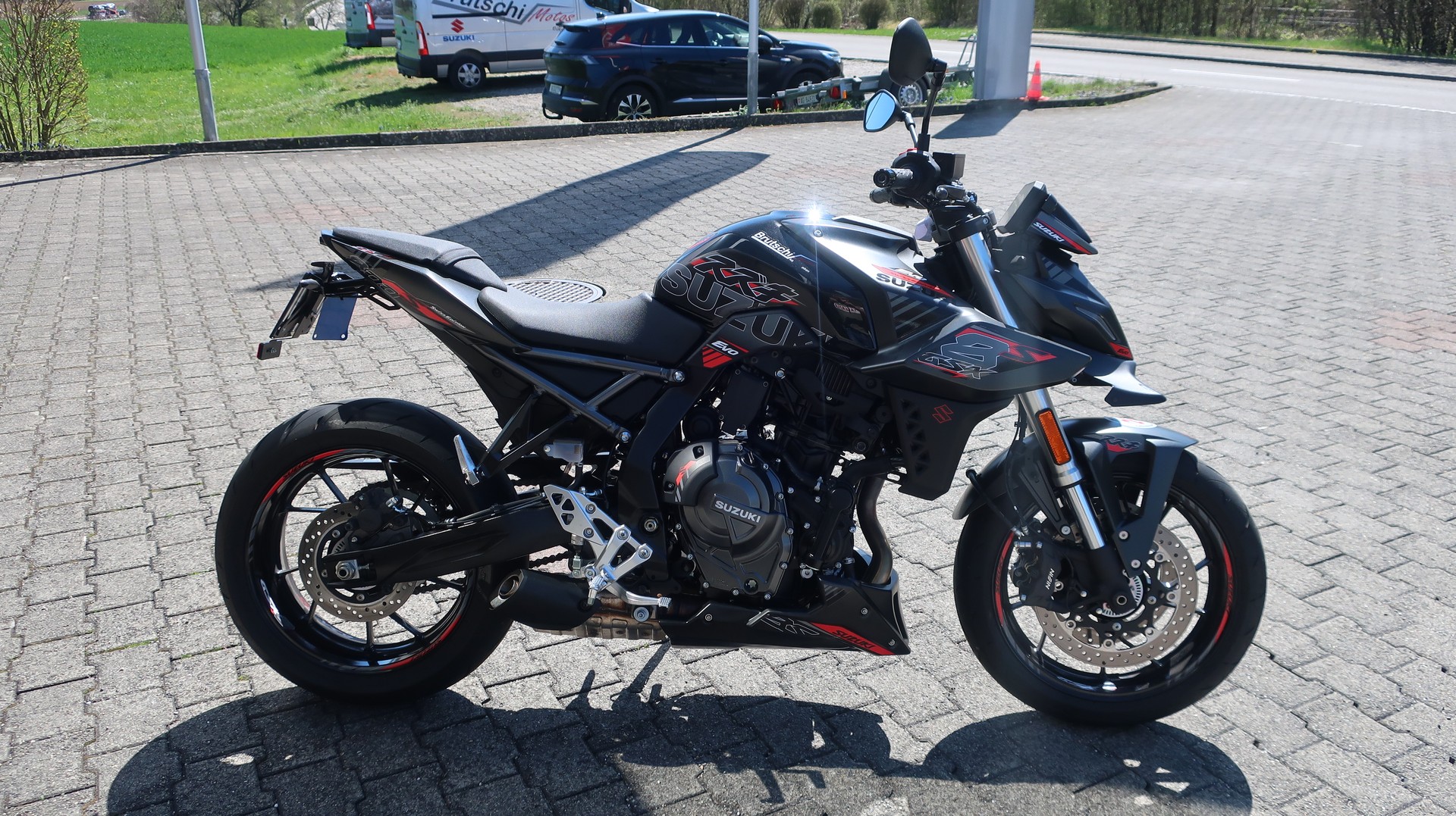 SUZUKI GSX 8 S EVO (35kW)-showroom-element-3