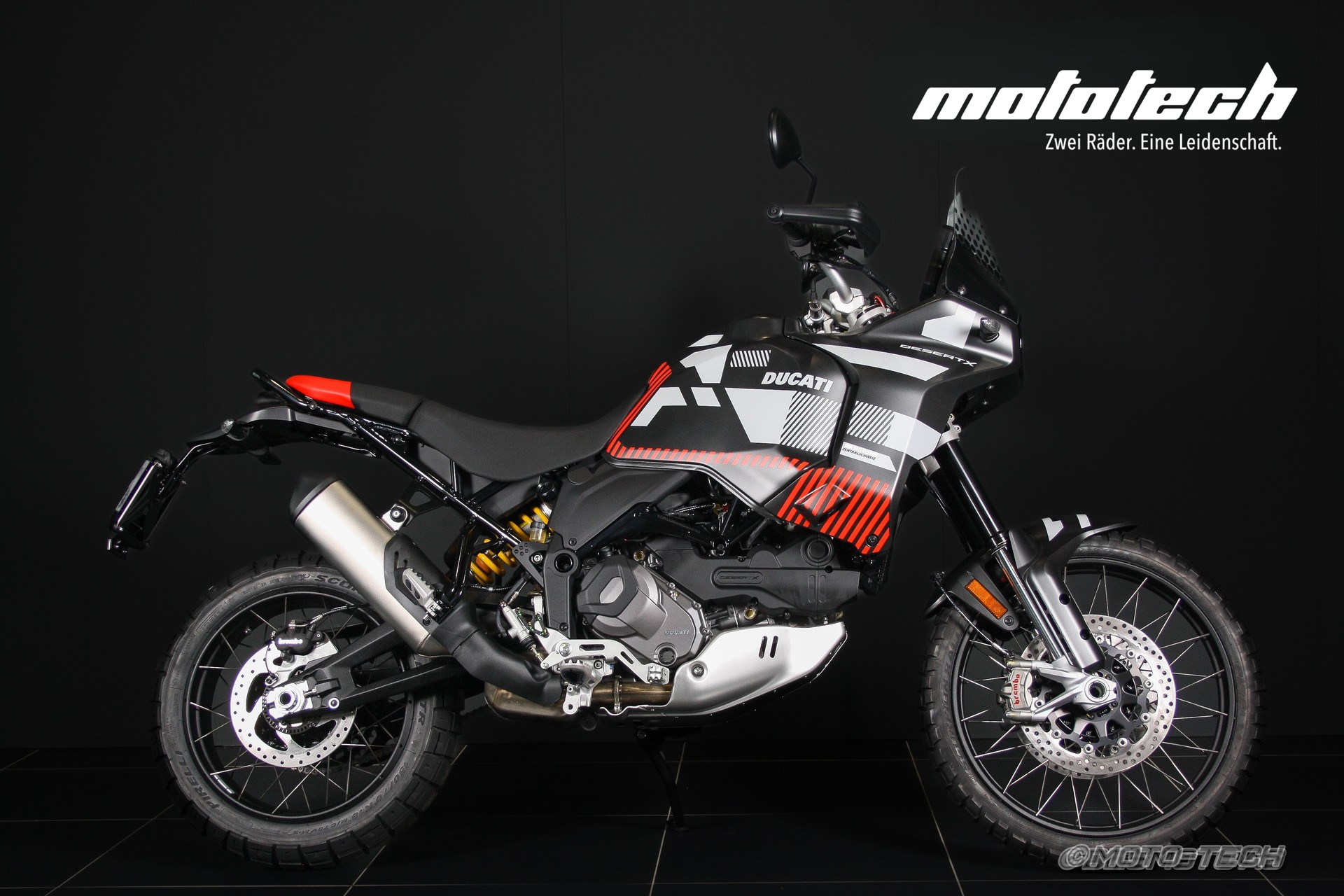 DUCATI Desert X (35kW)-showroom-element-3