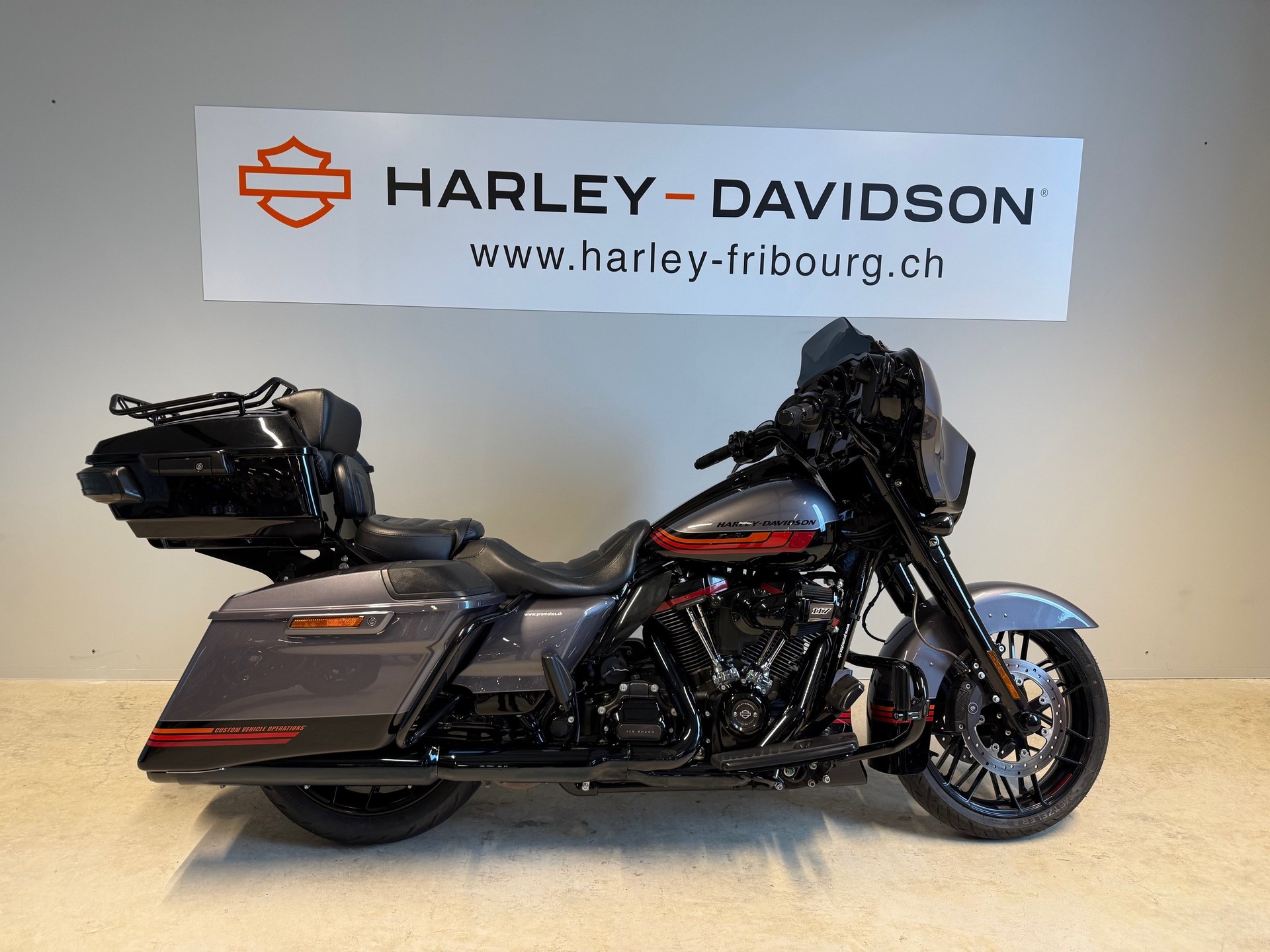 HARLEY-DAVIDSON FLHXSE Street Glide ABS CVO 117