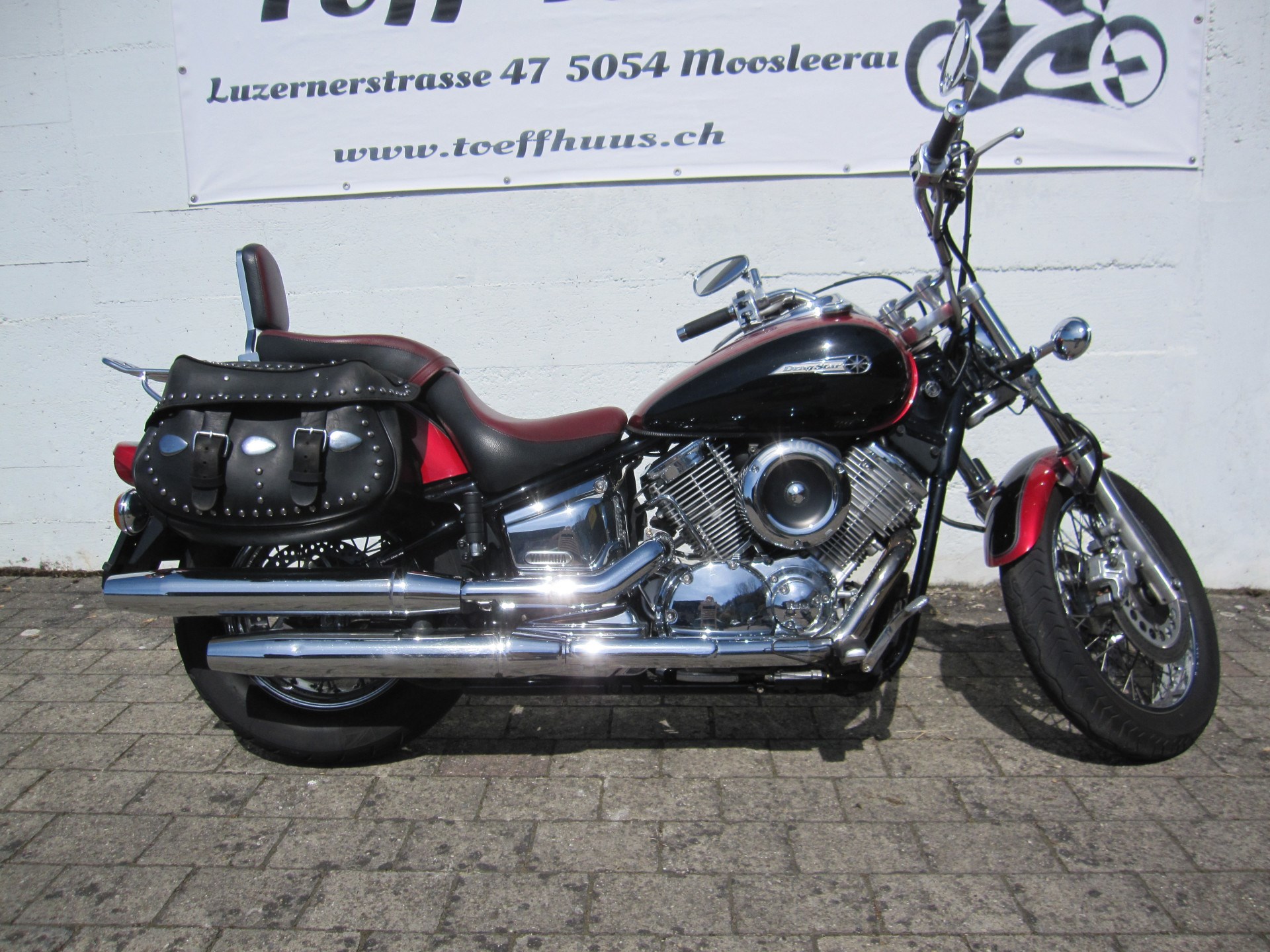 YAMAHA XVS 1100-showroom-element-1