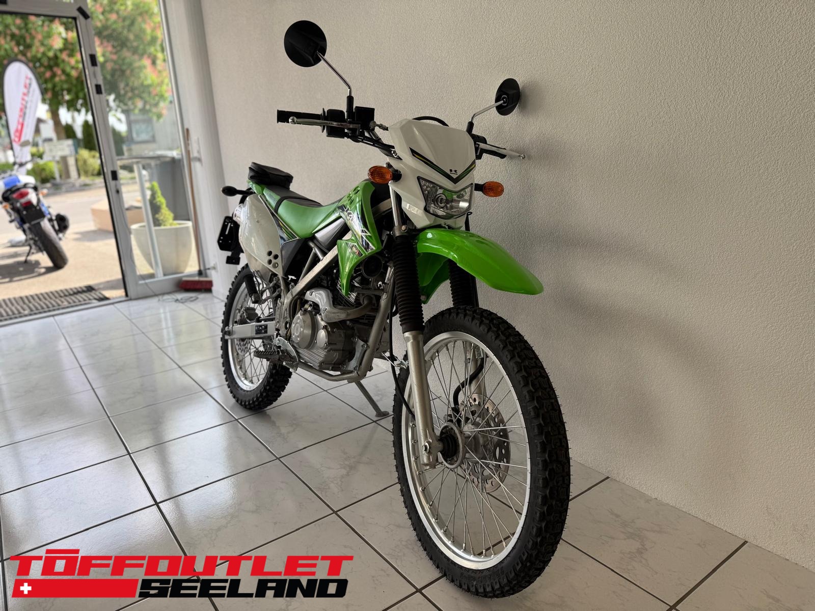 KAWASAKI KLX 150-showroom-element-1