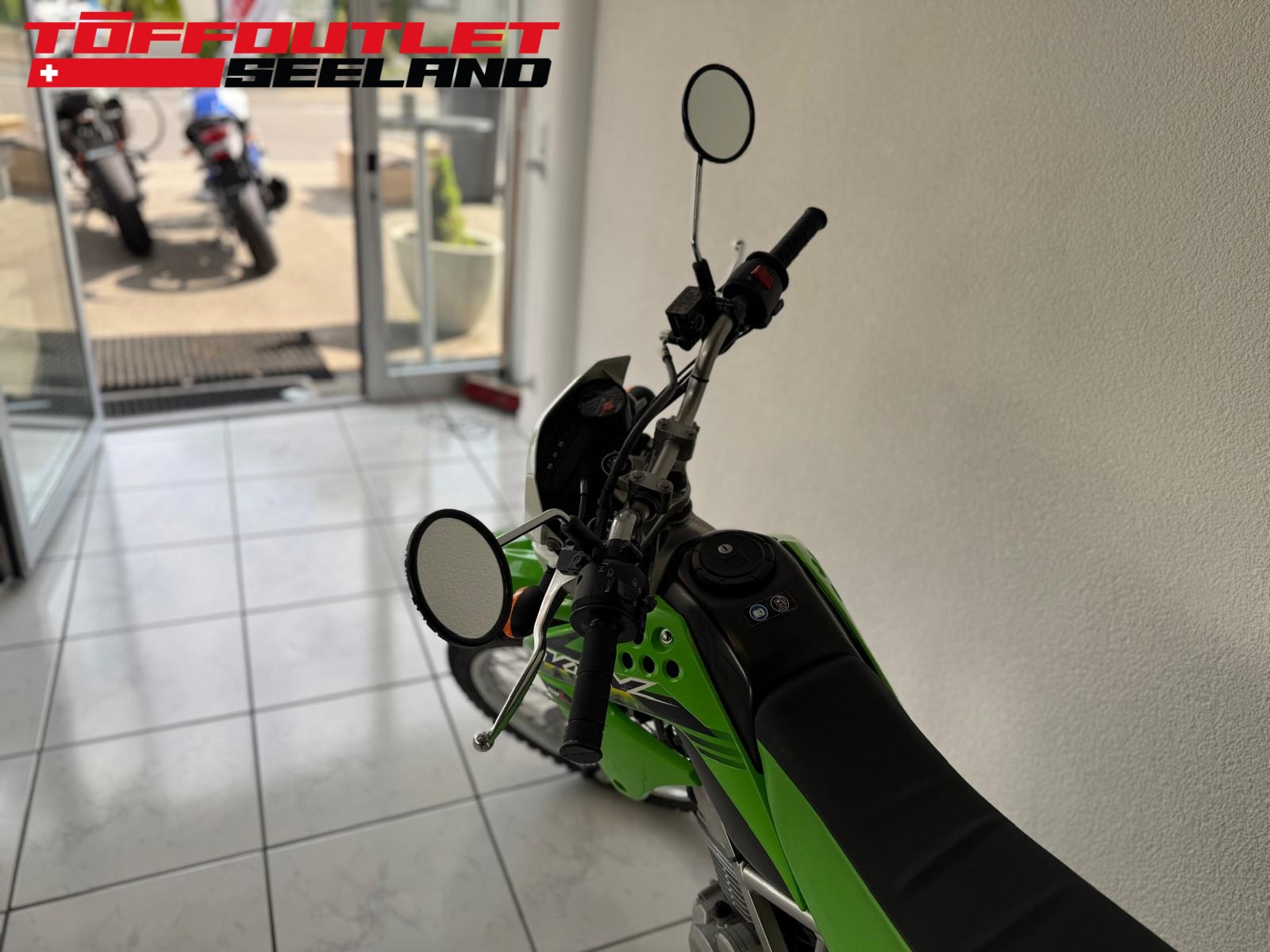 KAWASAKI KLX 150-showroom-element-3