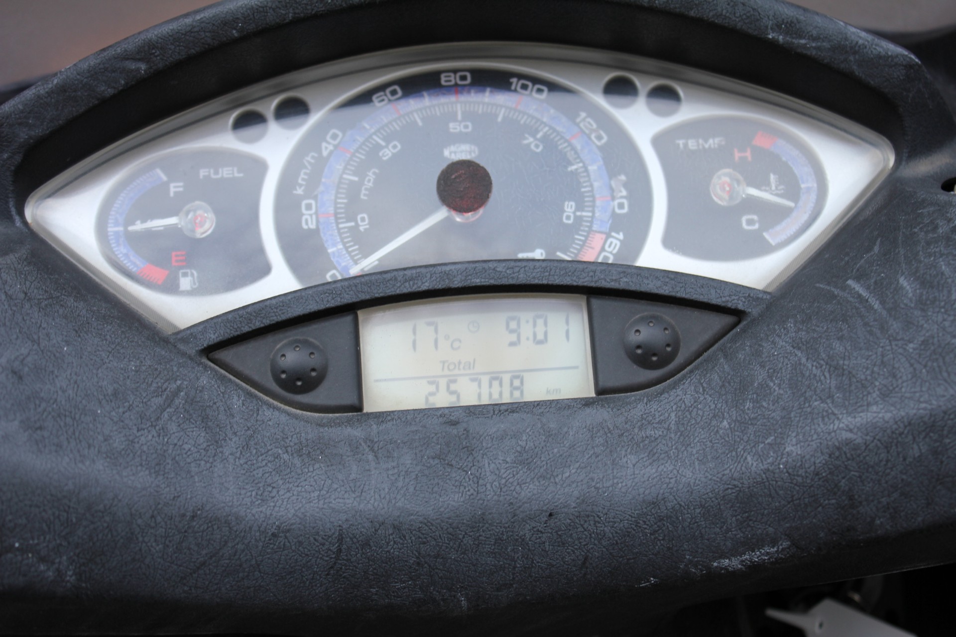 YAMAHA X-MaxYP 250 R-showroom-element-3