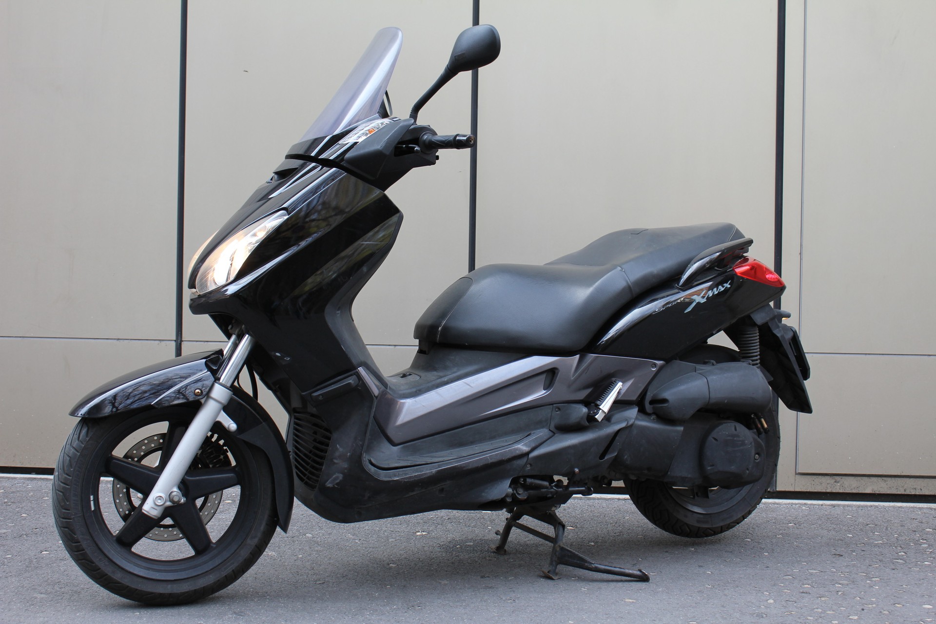 YAMAHA X-MaxYP 250 R-showroom-element-2