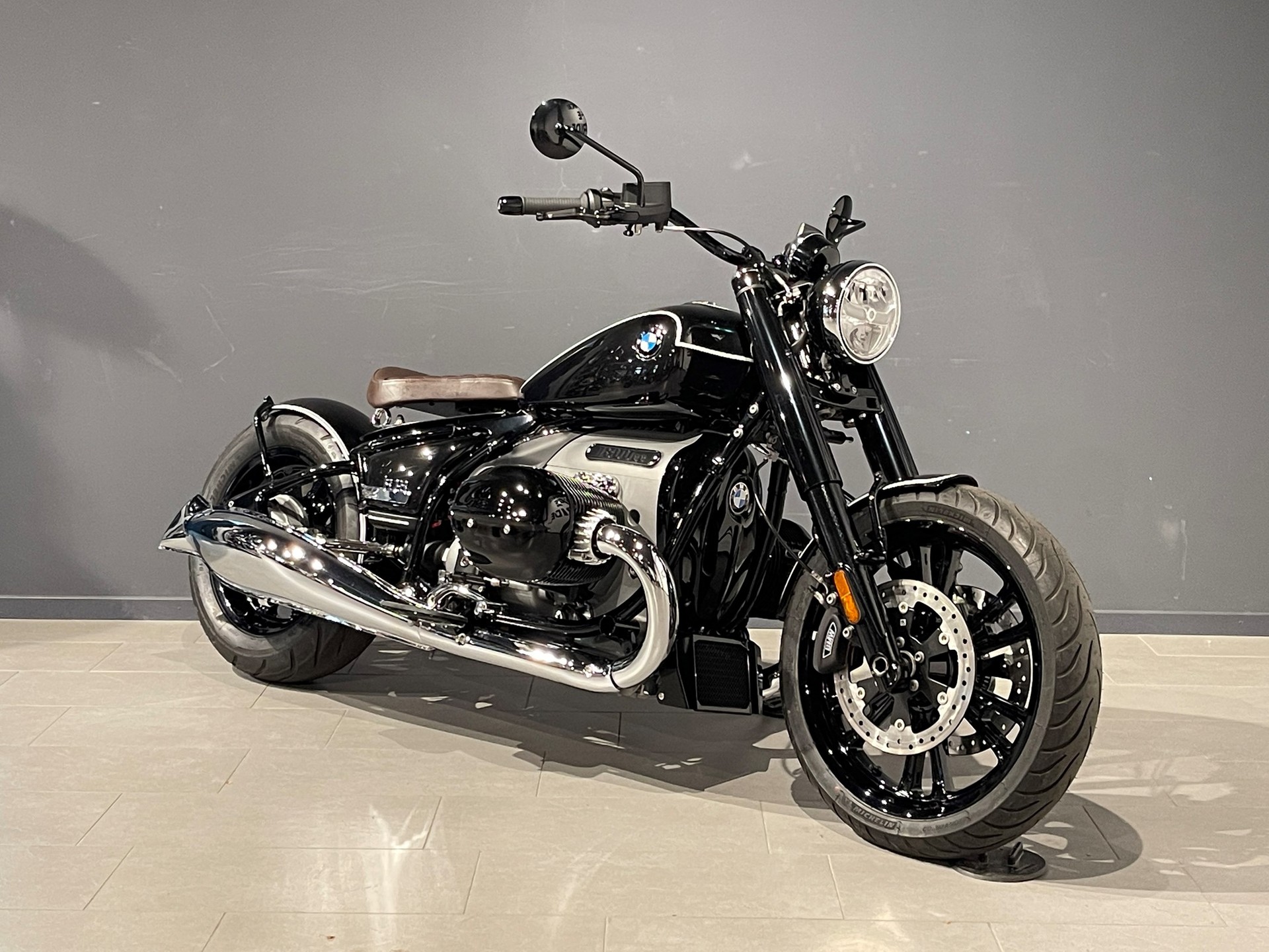 BMW R 18-showroom-element-1