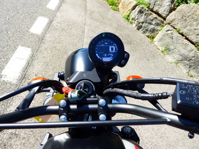 YAMAHA XSR 700 XTribute (35kW)-image-4