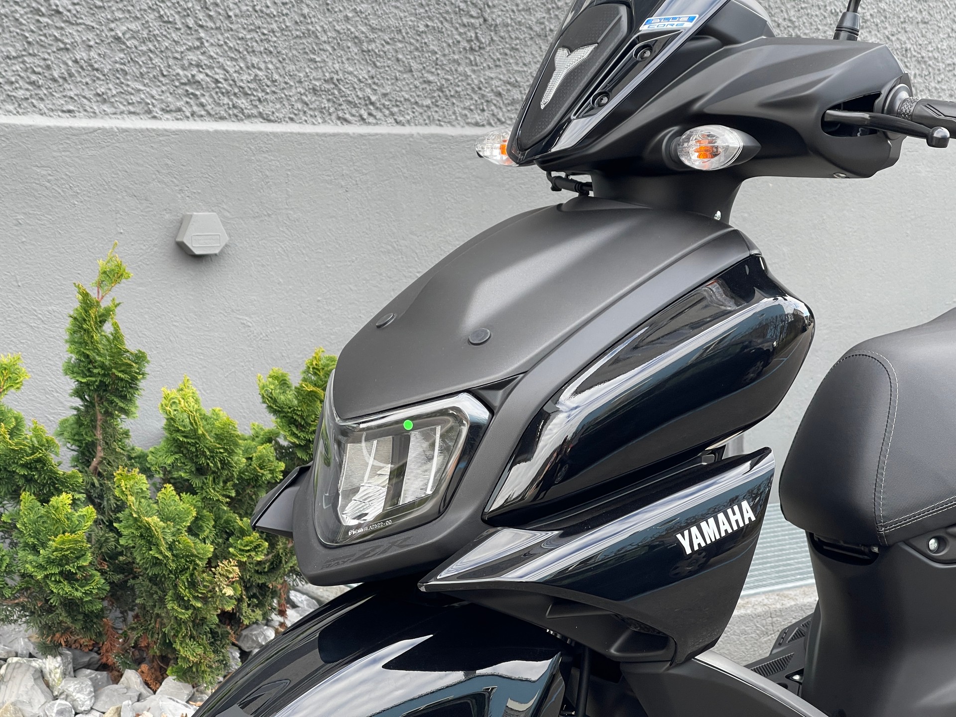 YAMAHA Ray ZR 125 mit Topcase-showroom-element-2