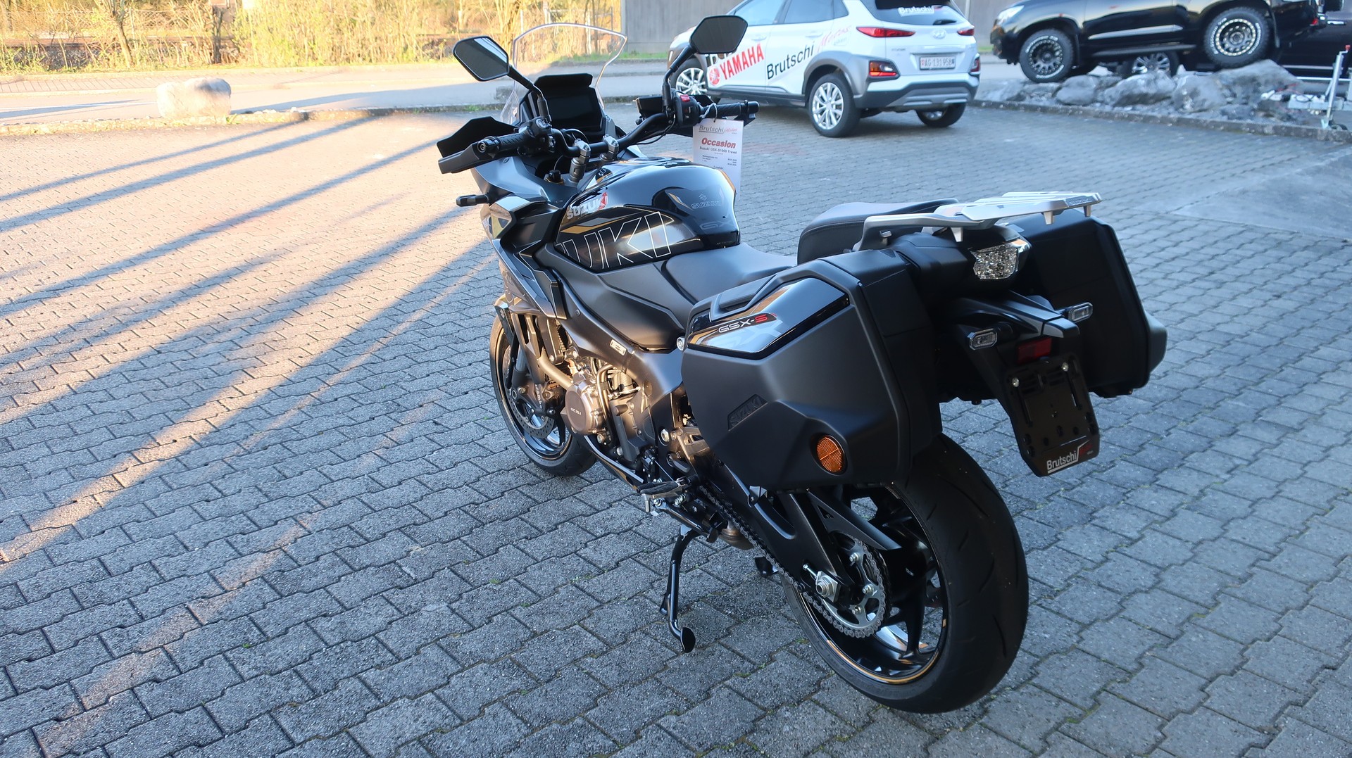 SUZUKI GSX-S 1000 GX Travel-showroom-element-2