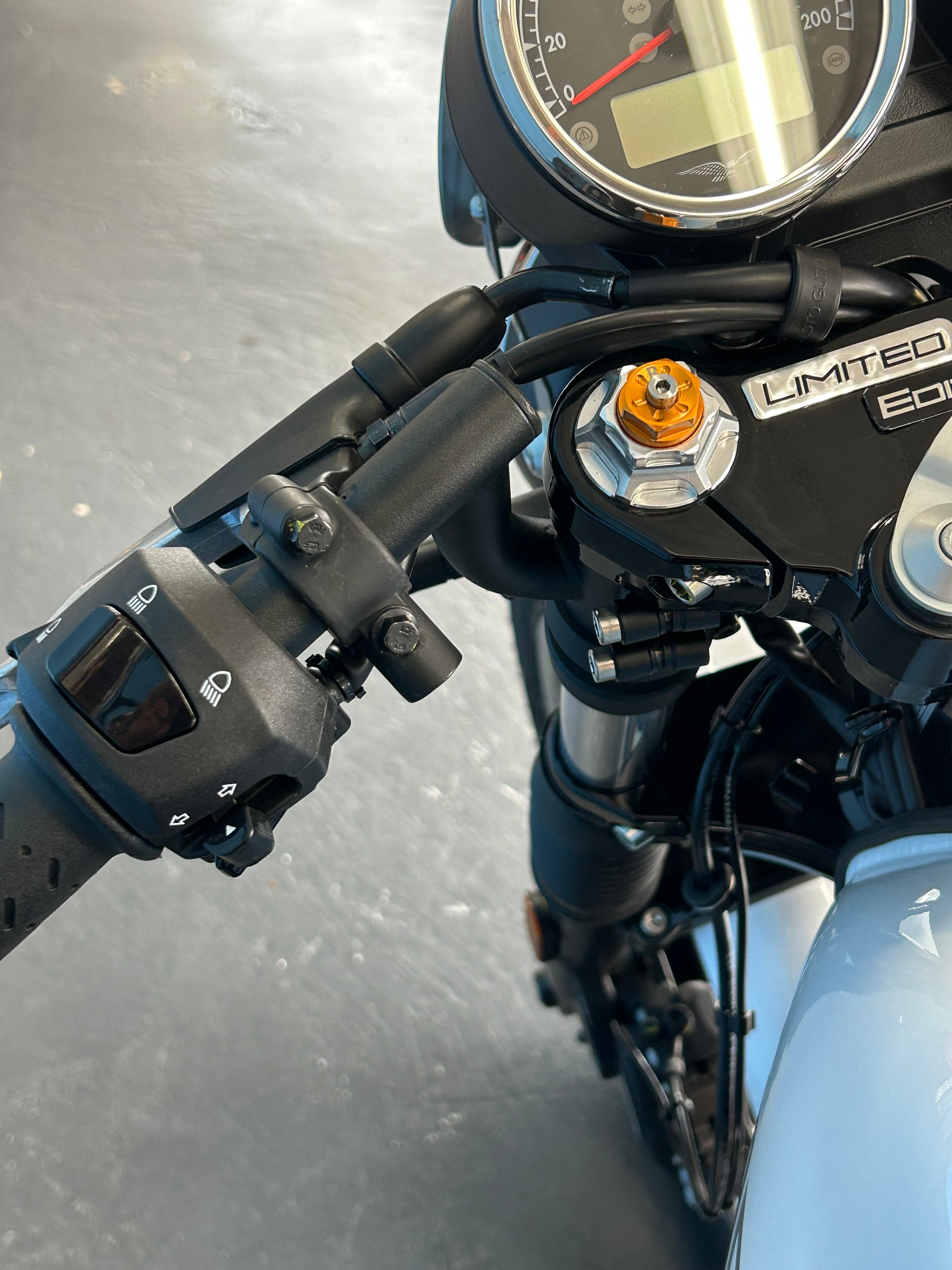 MOTO GUZZI V7 IV 850 Special-image-12