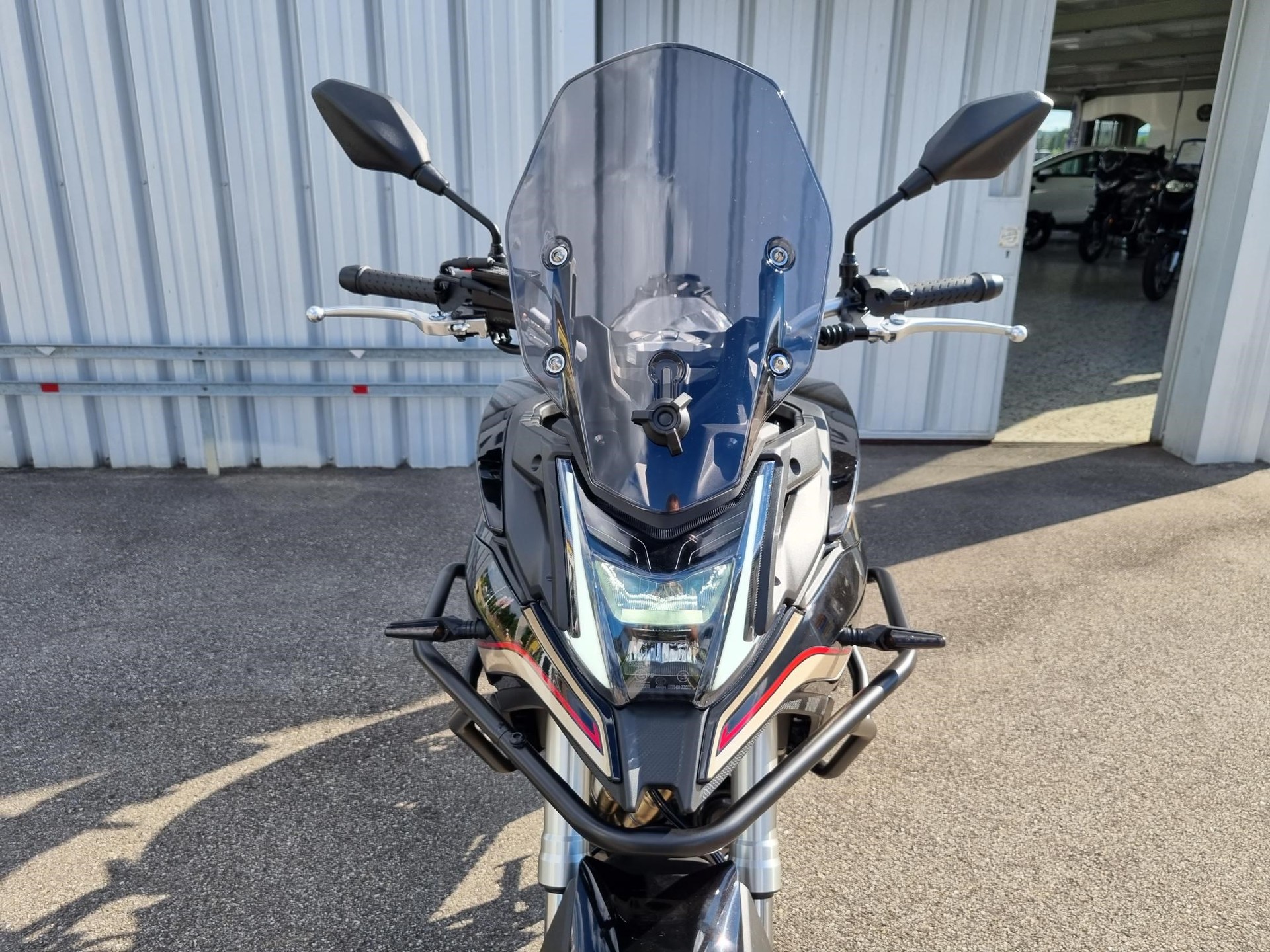 VOGE 500DS-showroom-element-1