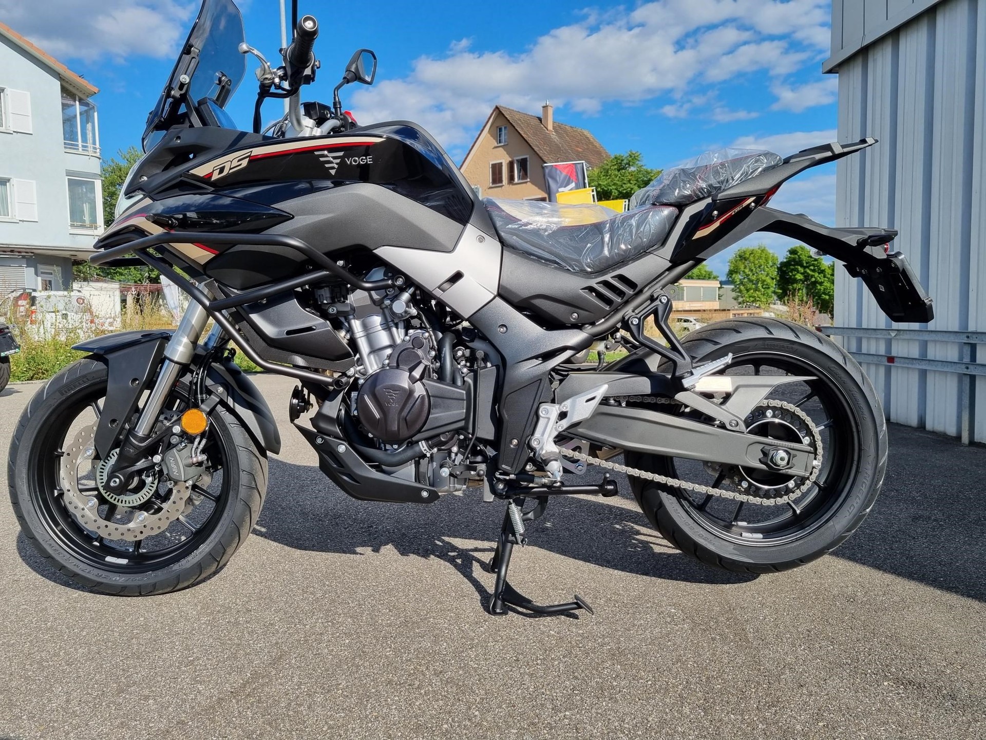 VOGE 500DS-showroom-element-3