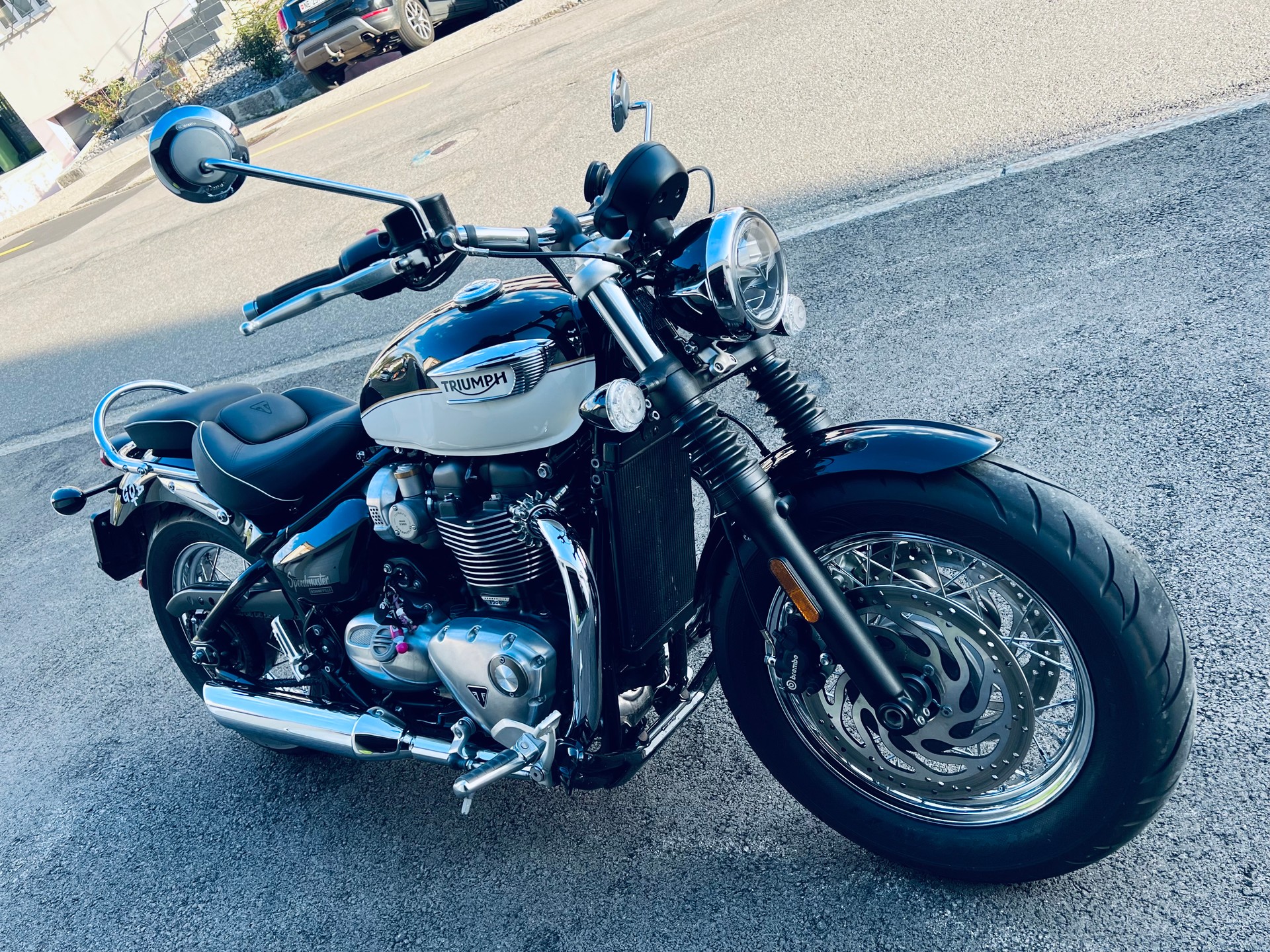TRIUMPH Bonneville 1200 Speedmaster Special Edition-image-2