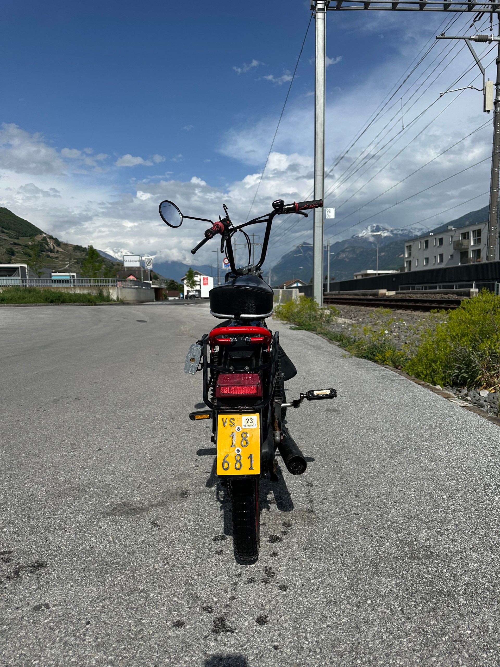 PUCH 521 cross-image-1