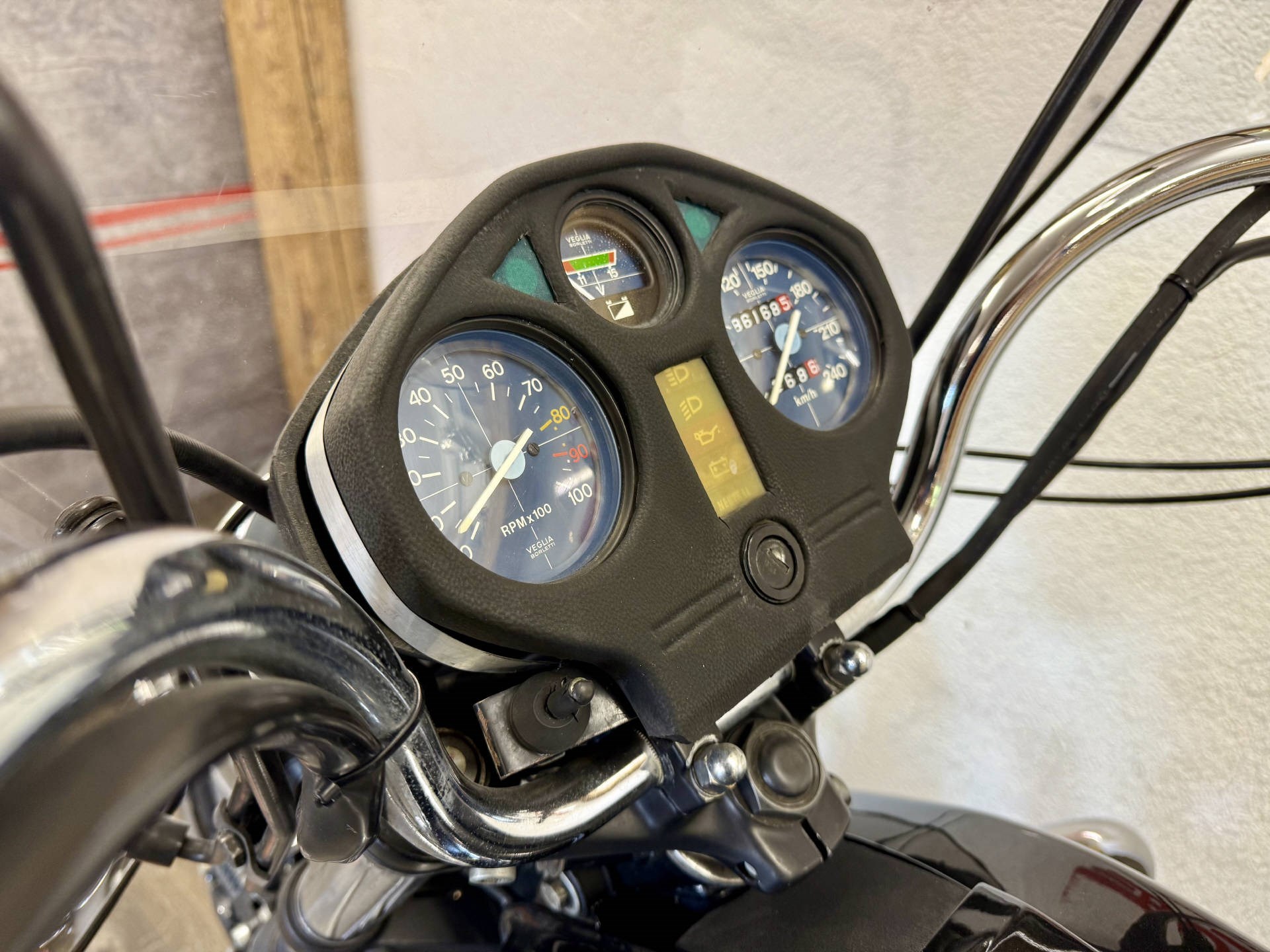 MOTO GUZZI GUZZI VT CALIFORNIA II-image-5