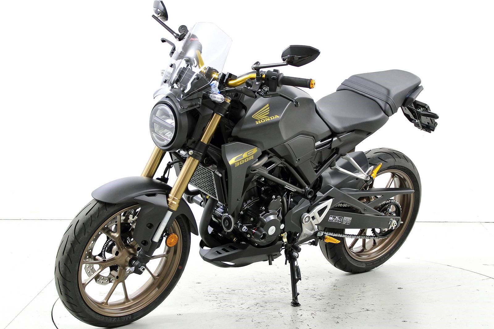 HONDA CB 300-image-2