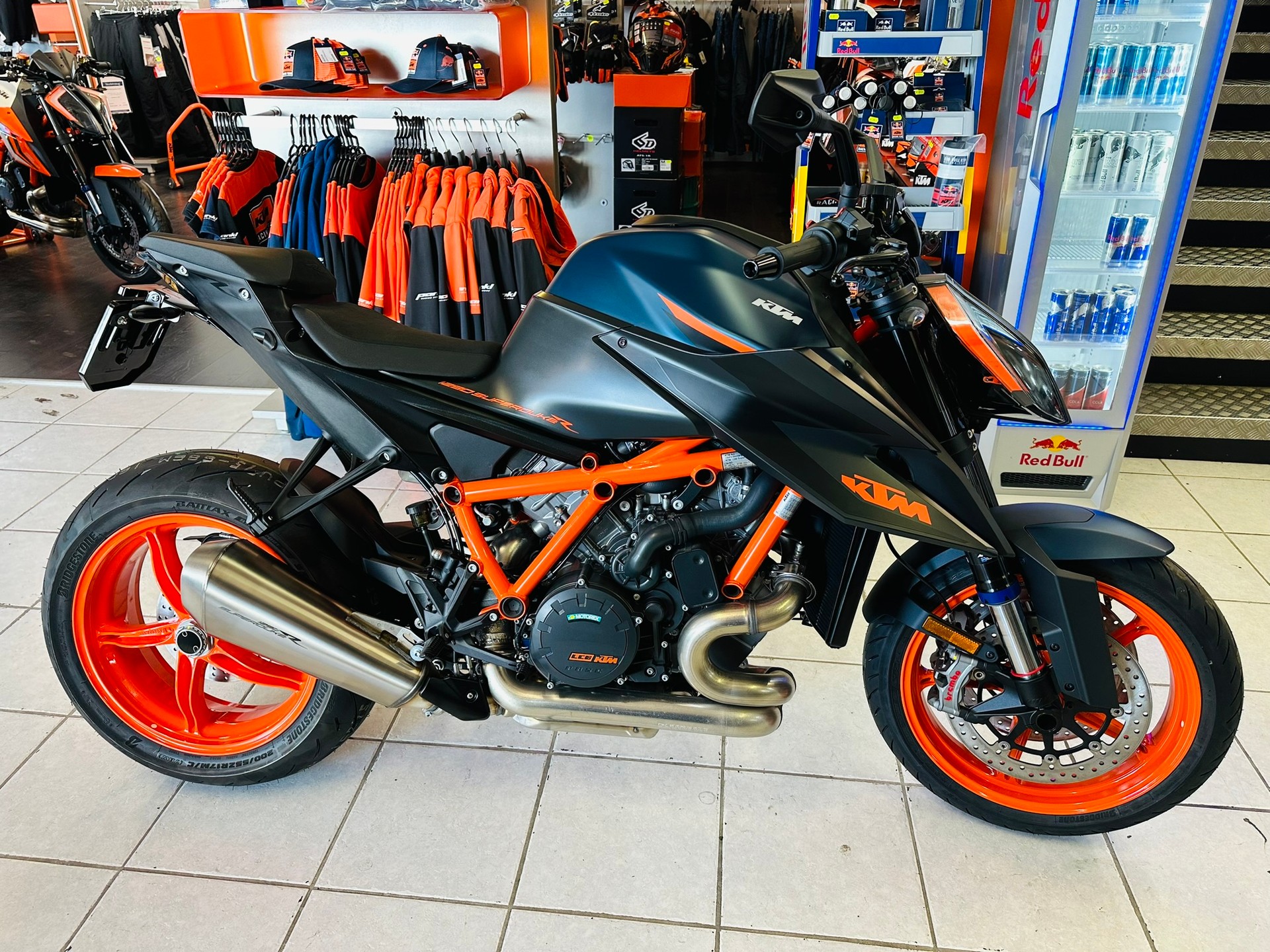 KTM 1290 Super Duke R EVO