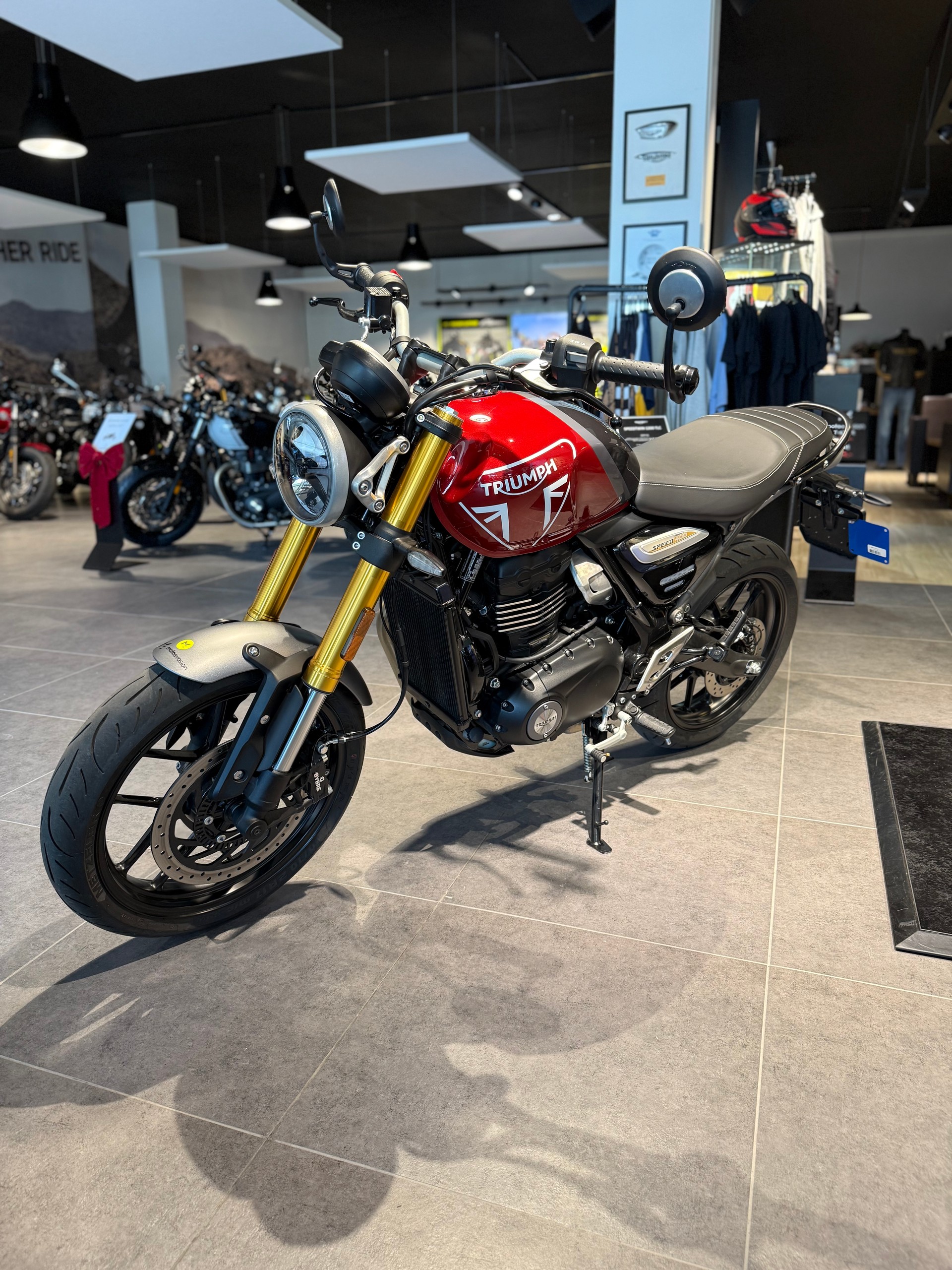 TRIUMPH Speed 400