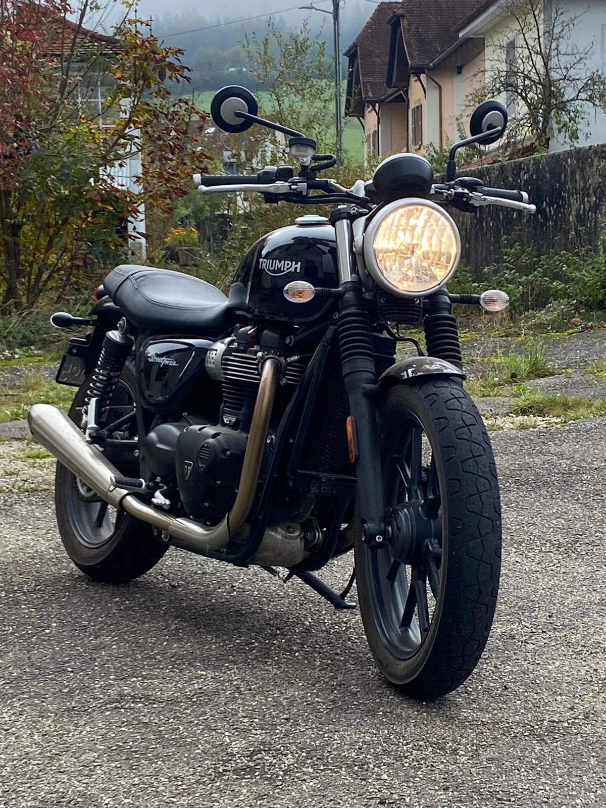 TRIUMPH Street Twin 900 i