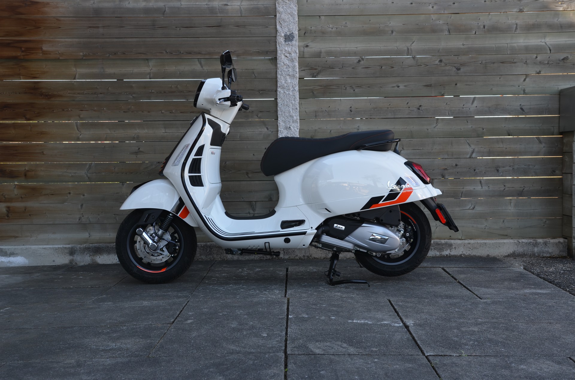 PIAGGIO Vespa GTS 125 Super Sport RST Euro 5+-image-2
