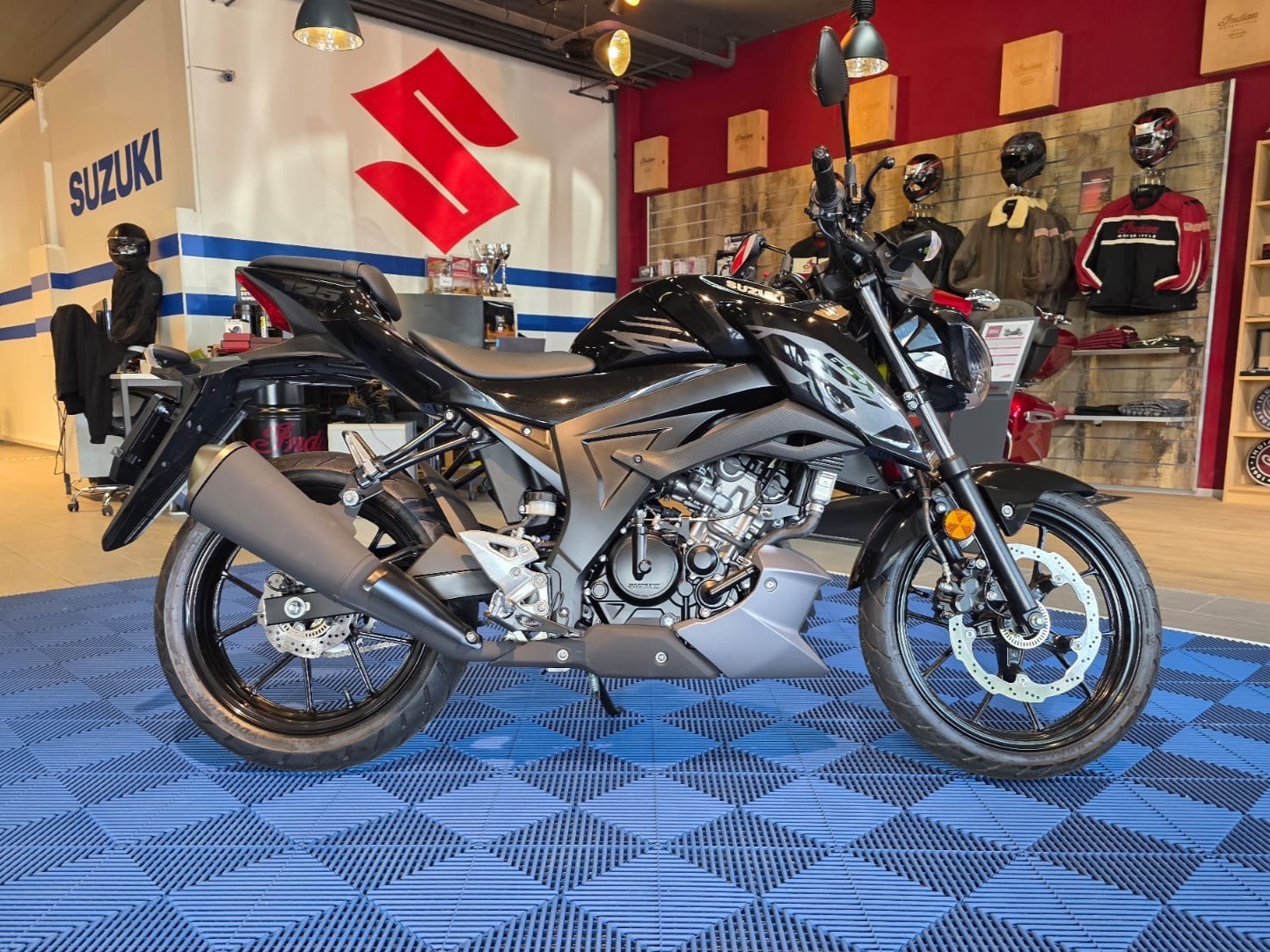 SUZUKI GSX-S 125