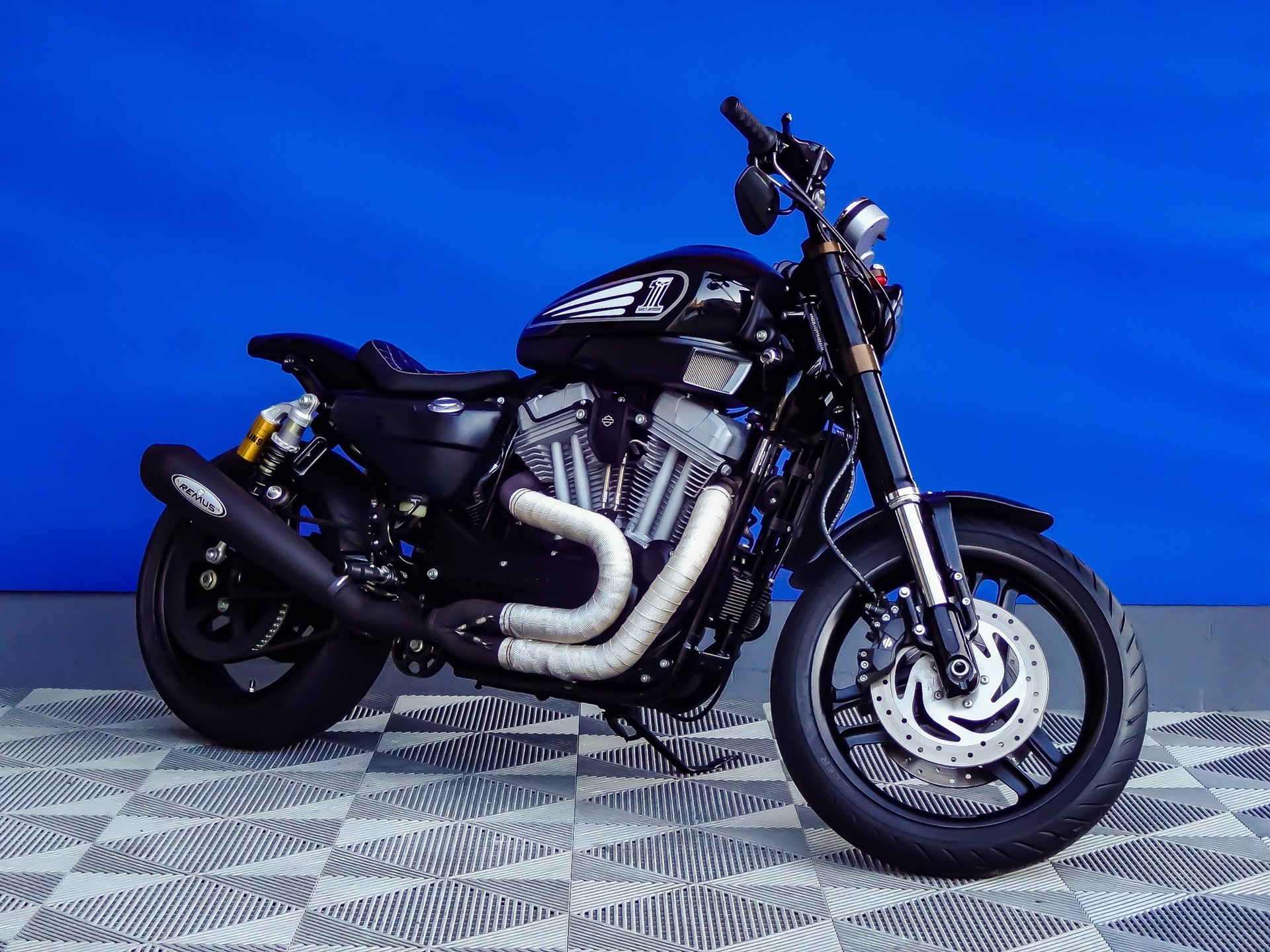HARLEY-DAVIDSON XR 1200-image-1