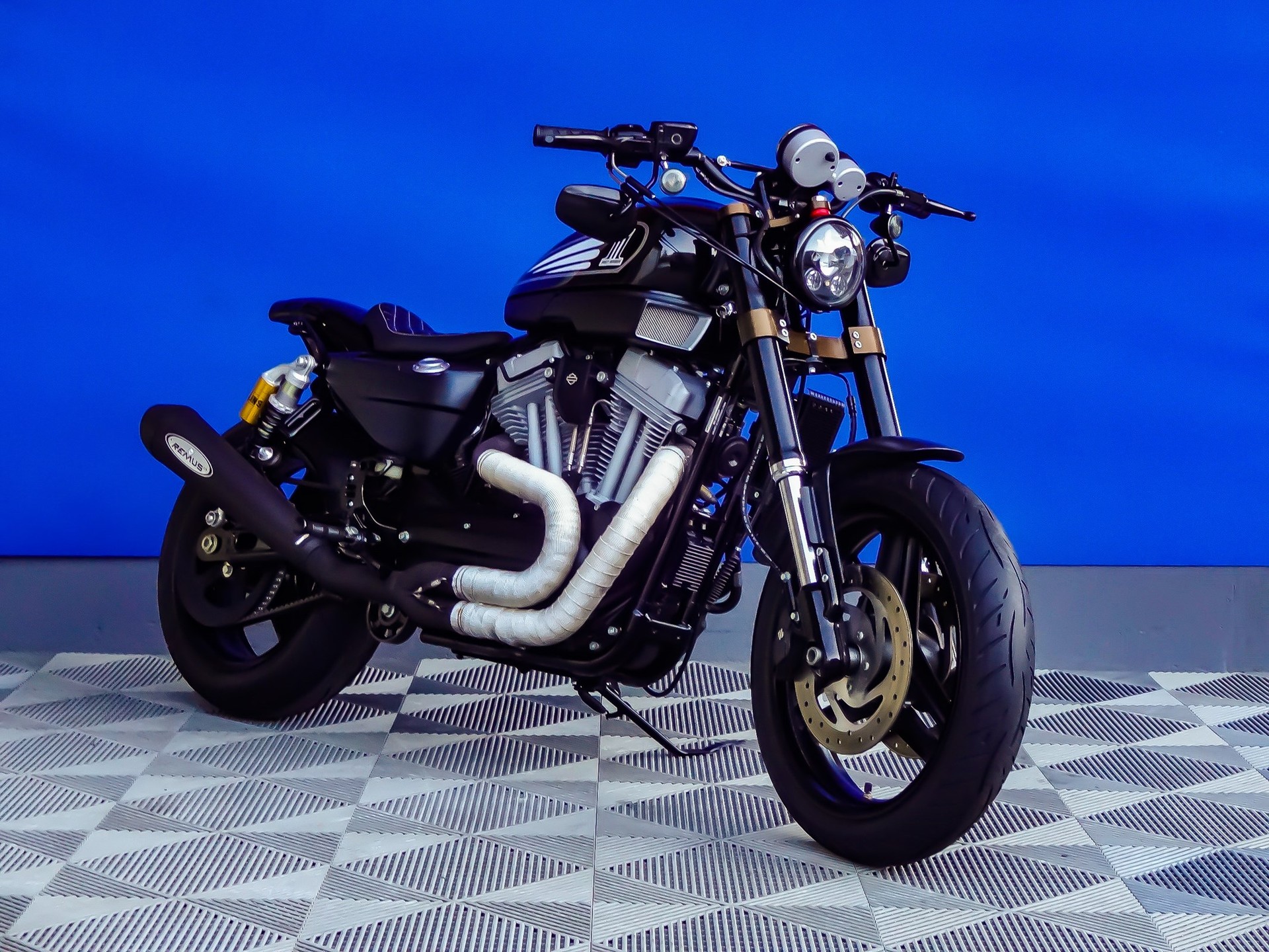 HARLEY-DAVIDSON XR 1200-image-2