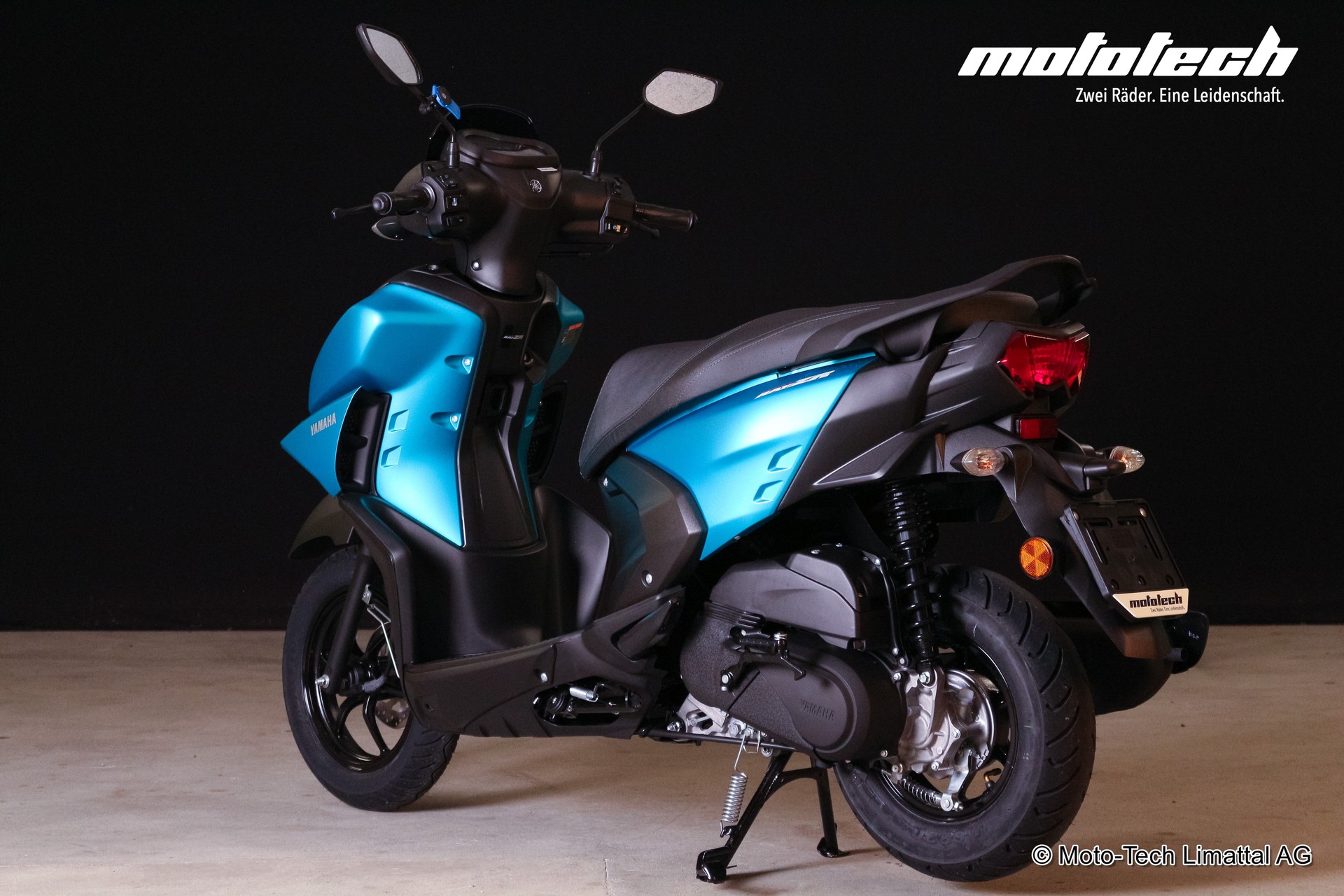 YAMAHA RZR-showroom-element-3