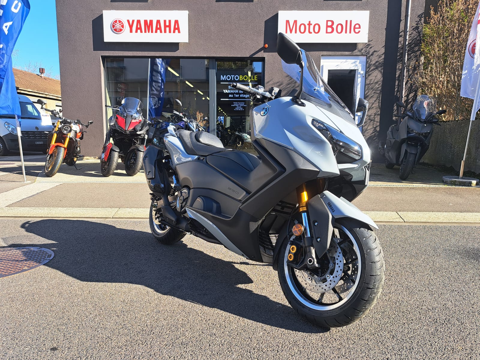 YAMAHA T-MAX Tech-Max XP 560-image-1